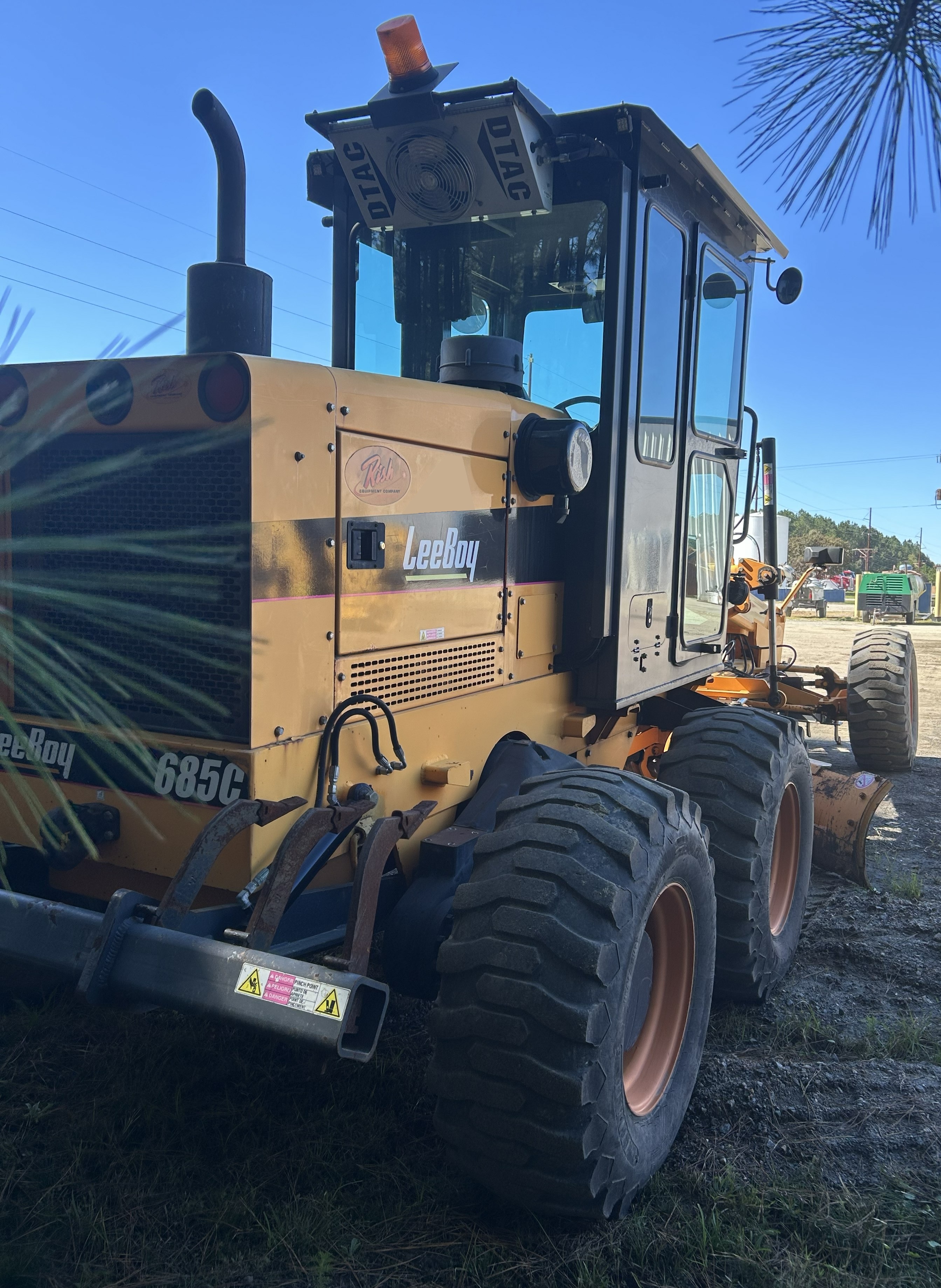 Used 2017 Leeboy 685C with only 1362