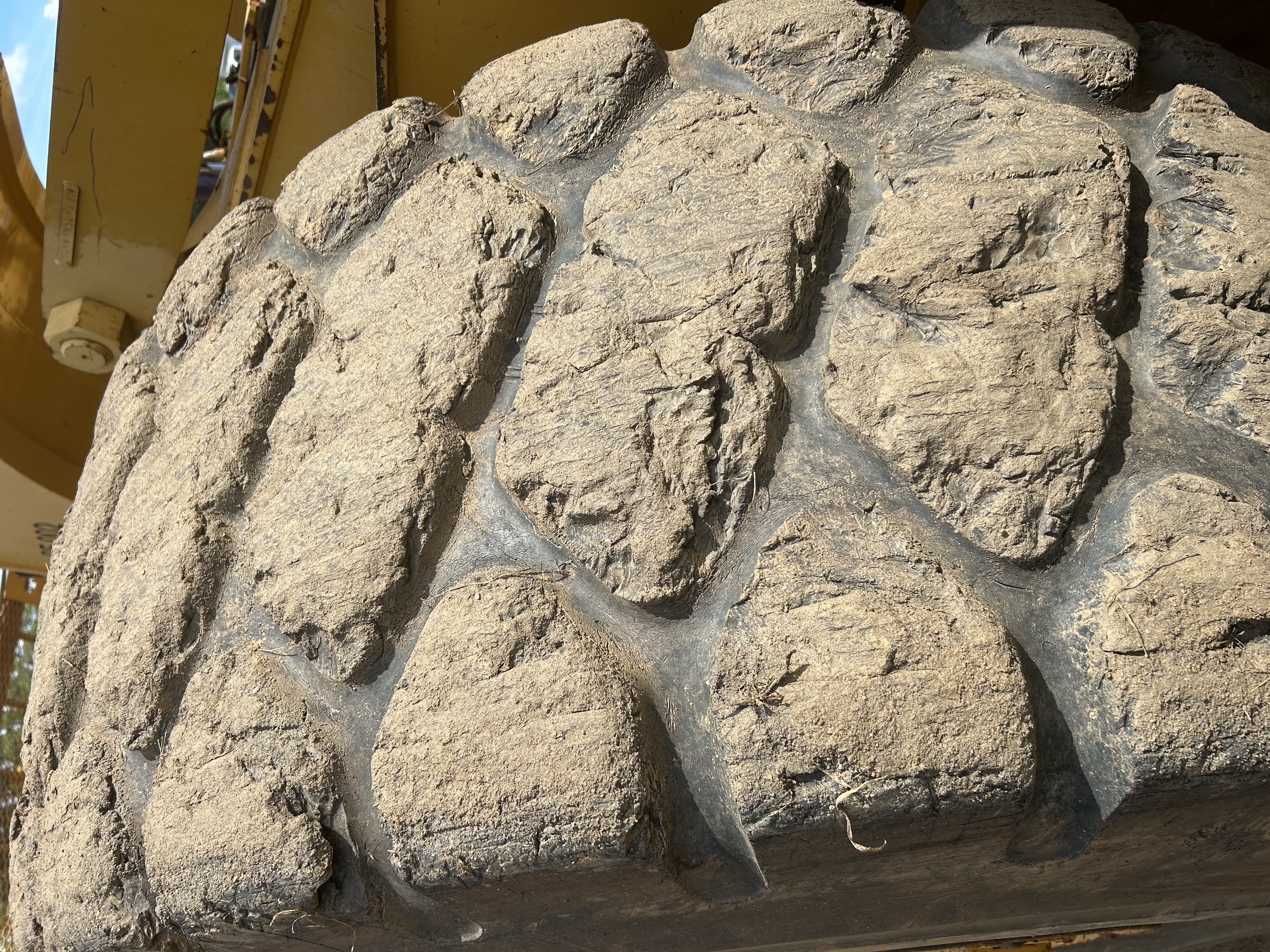 Used 2015 Bell B40D with 2016 K-Tech 1233 ADT Scraper