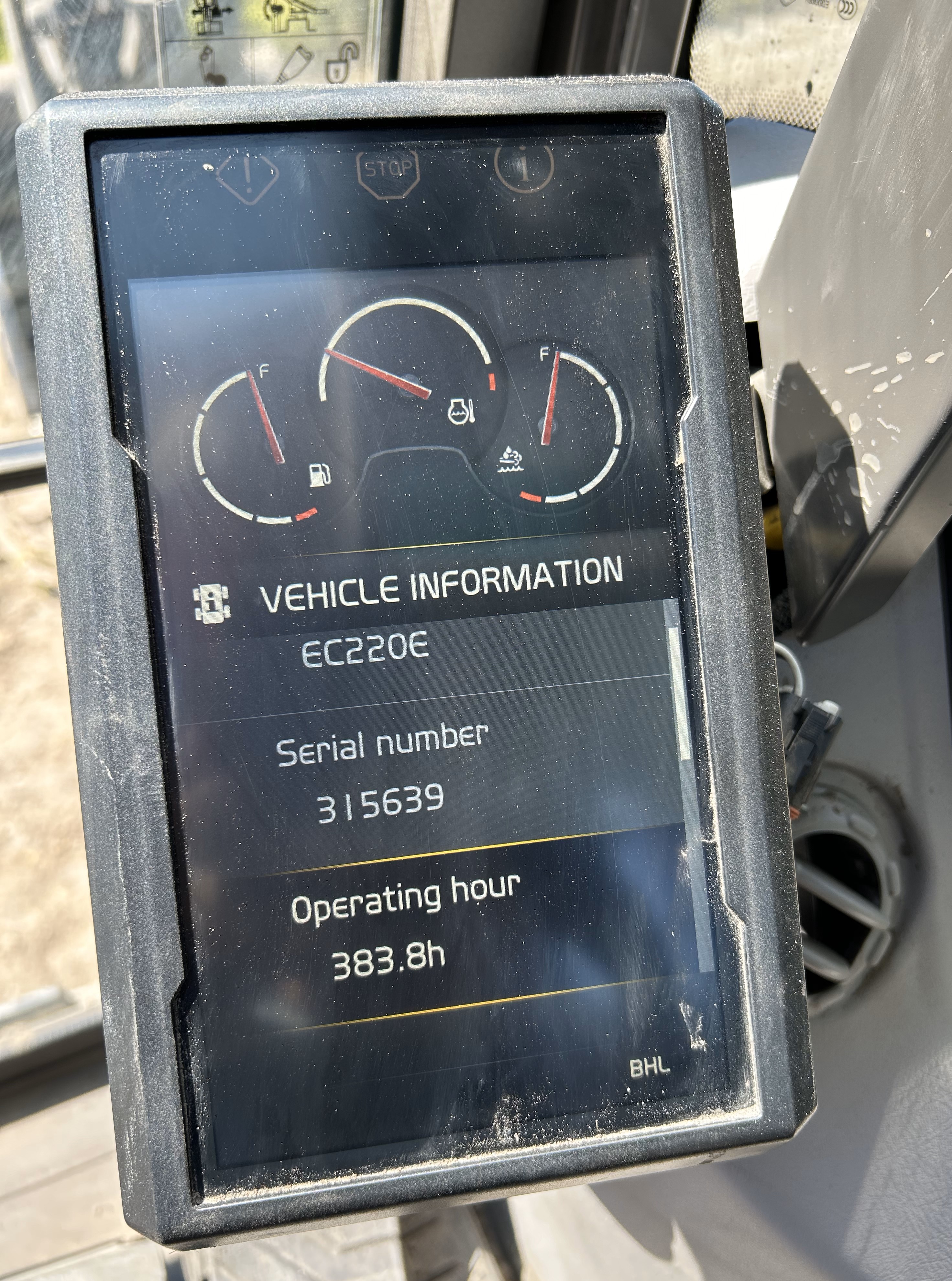 Used 2023 Volvo EC220EL with 385 hrs, progressive link hydraulic thumb