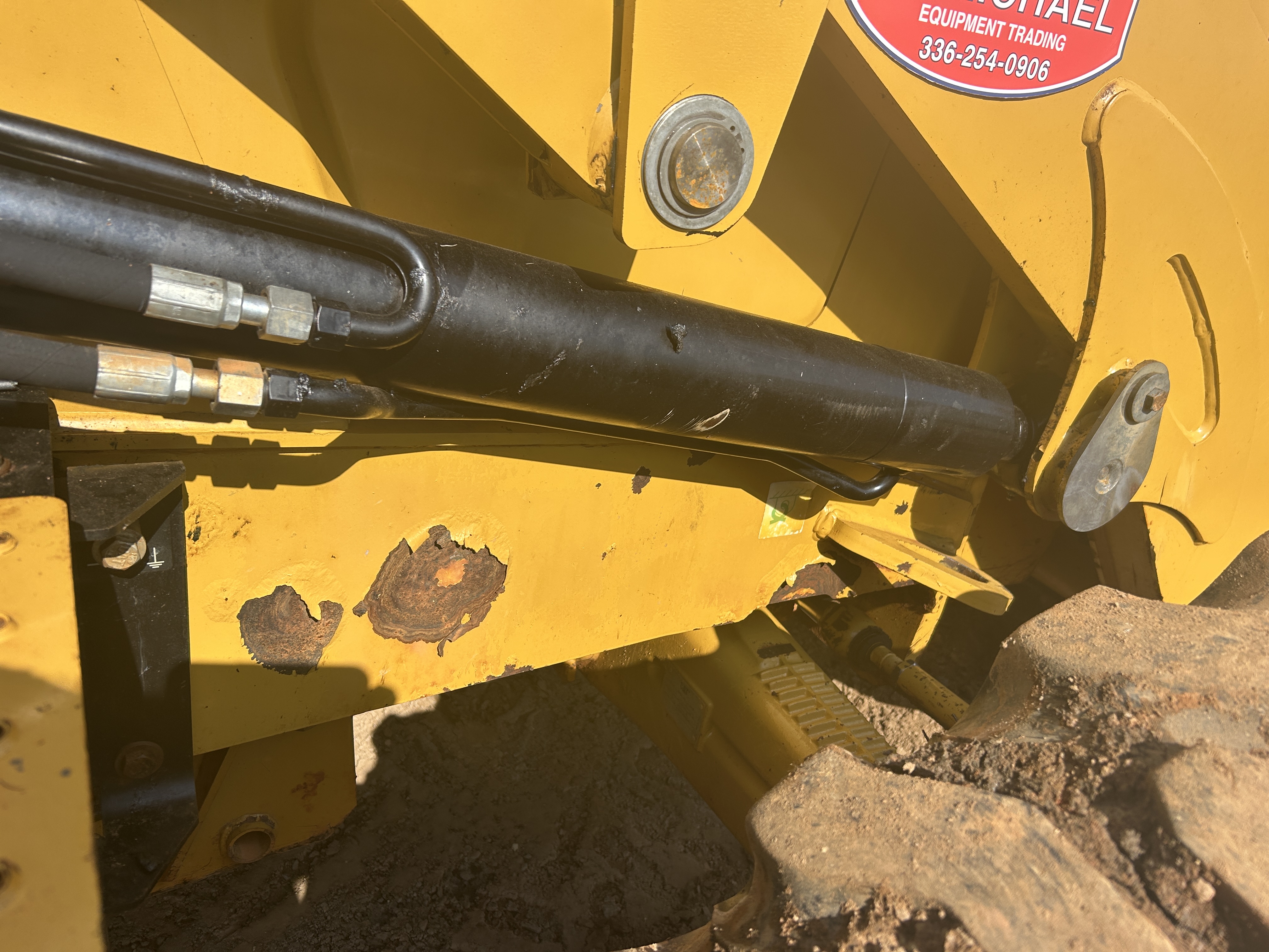 Used 2015 Caterpillar 420F2 IT