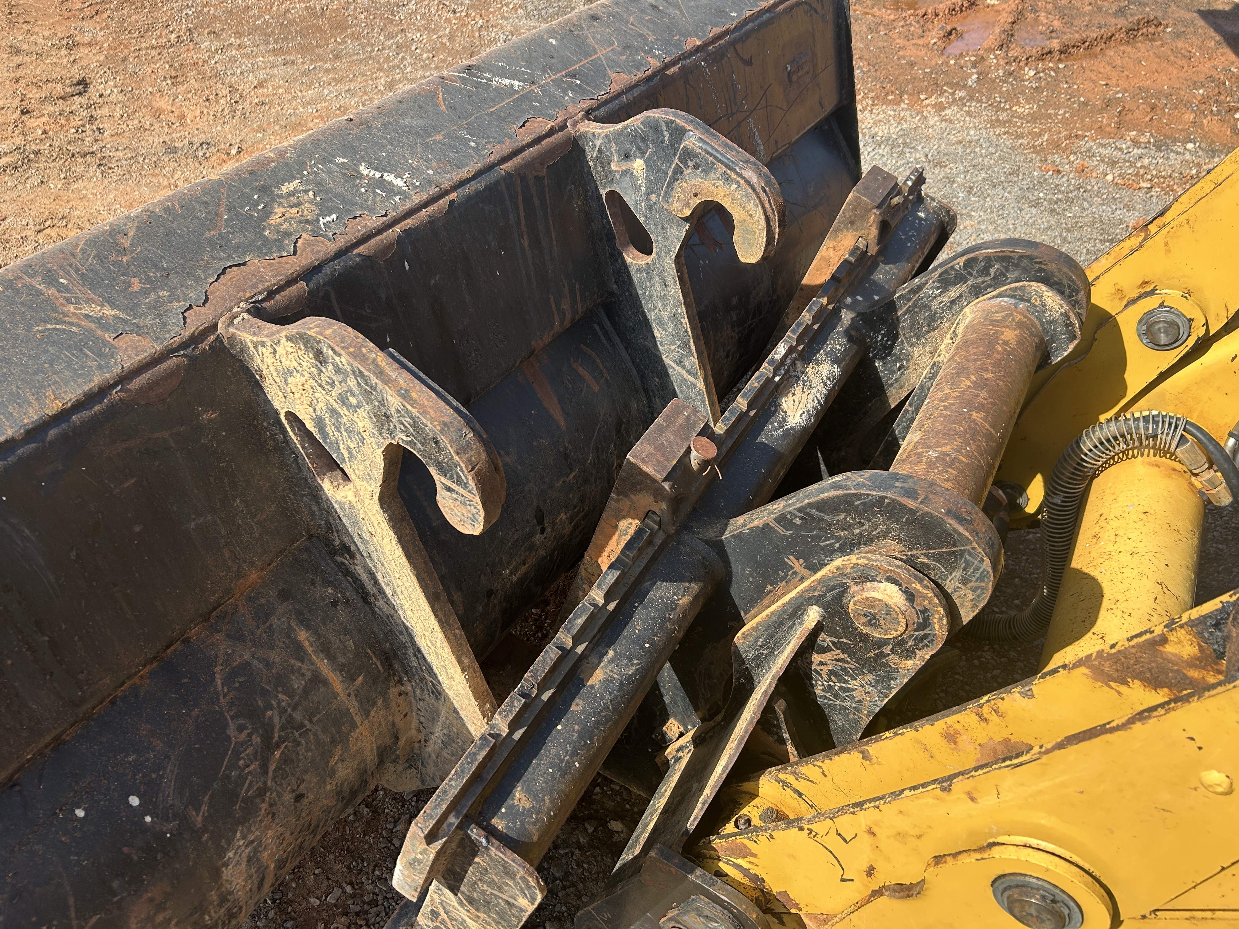 Used 2015 Caterpillar 420F2 IT