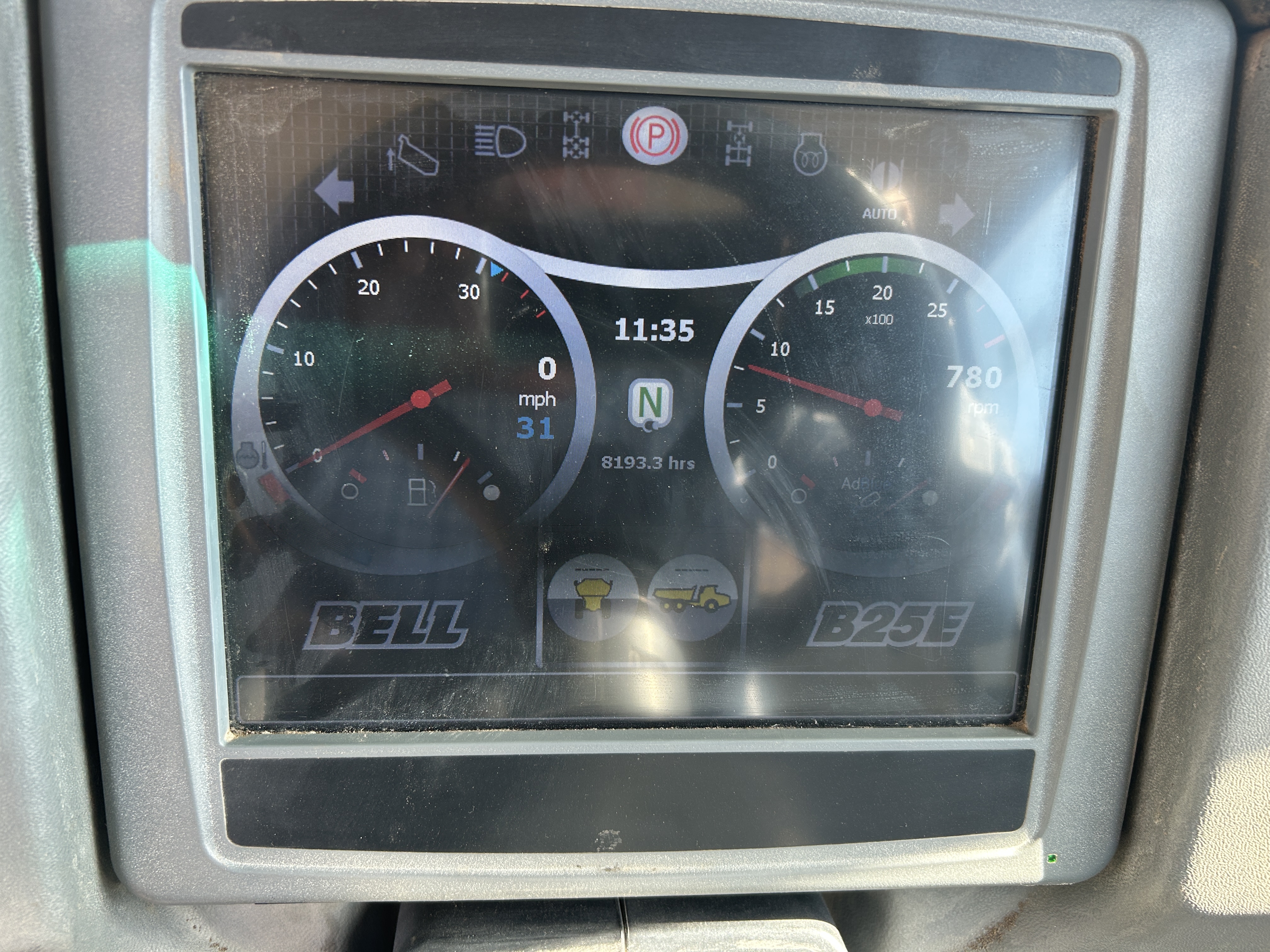 Used 2015 Bell B25E Water Truck