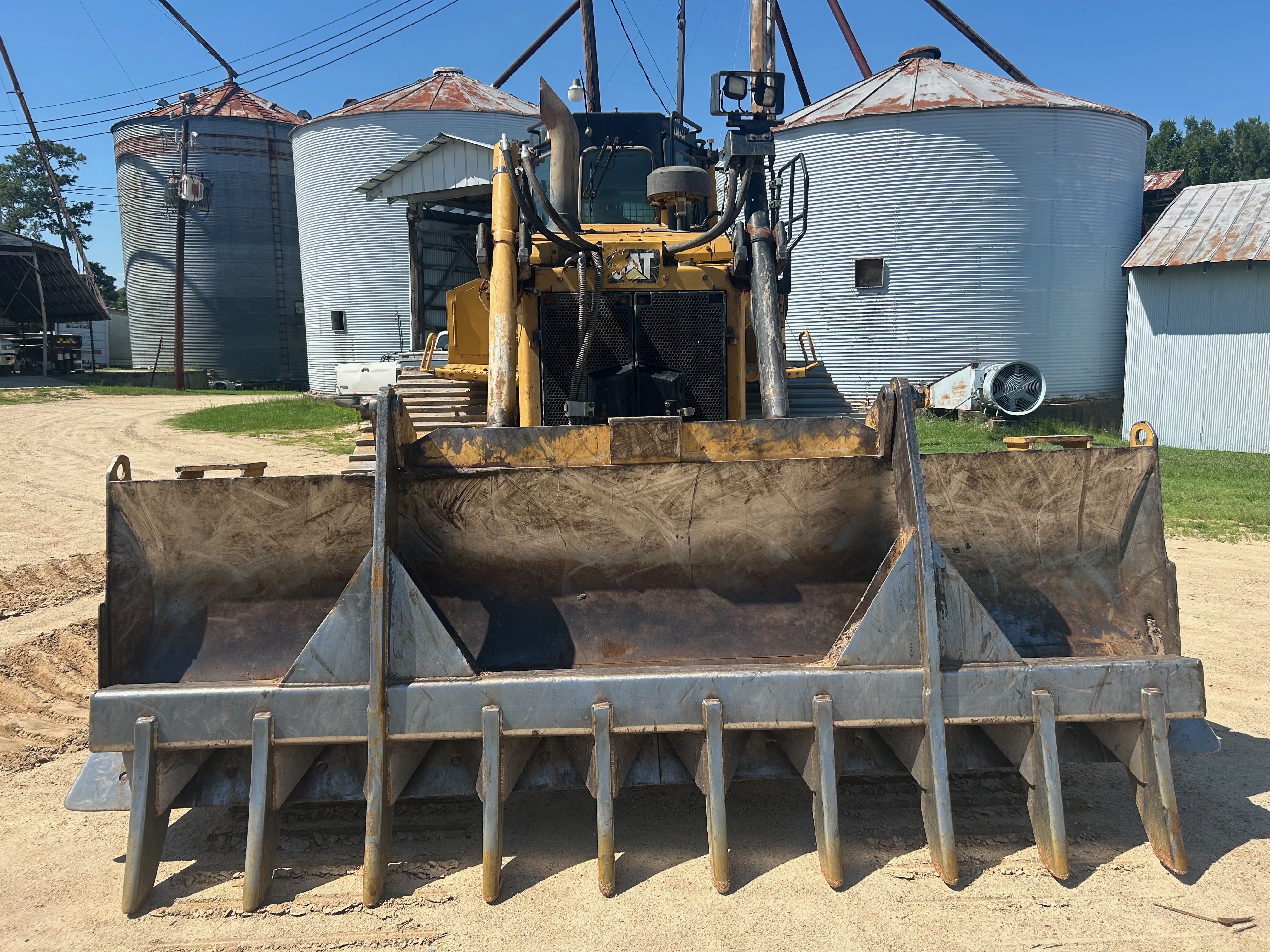 Used 2018 Caterpillar D6T LGP