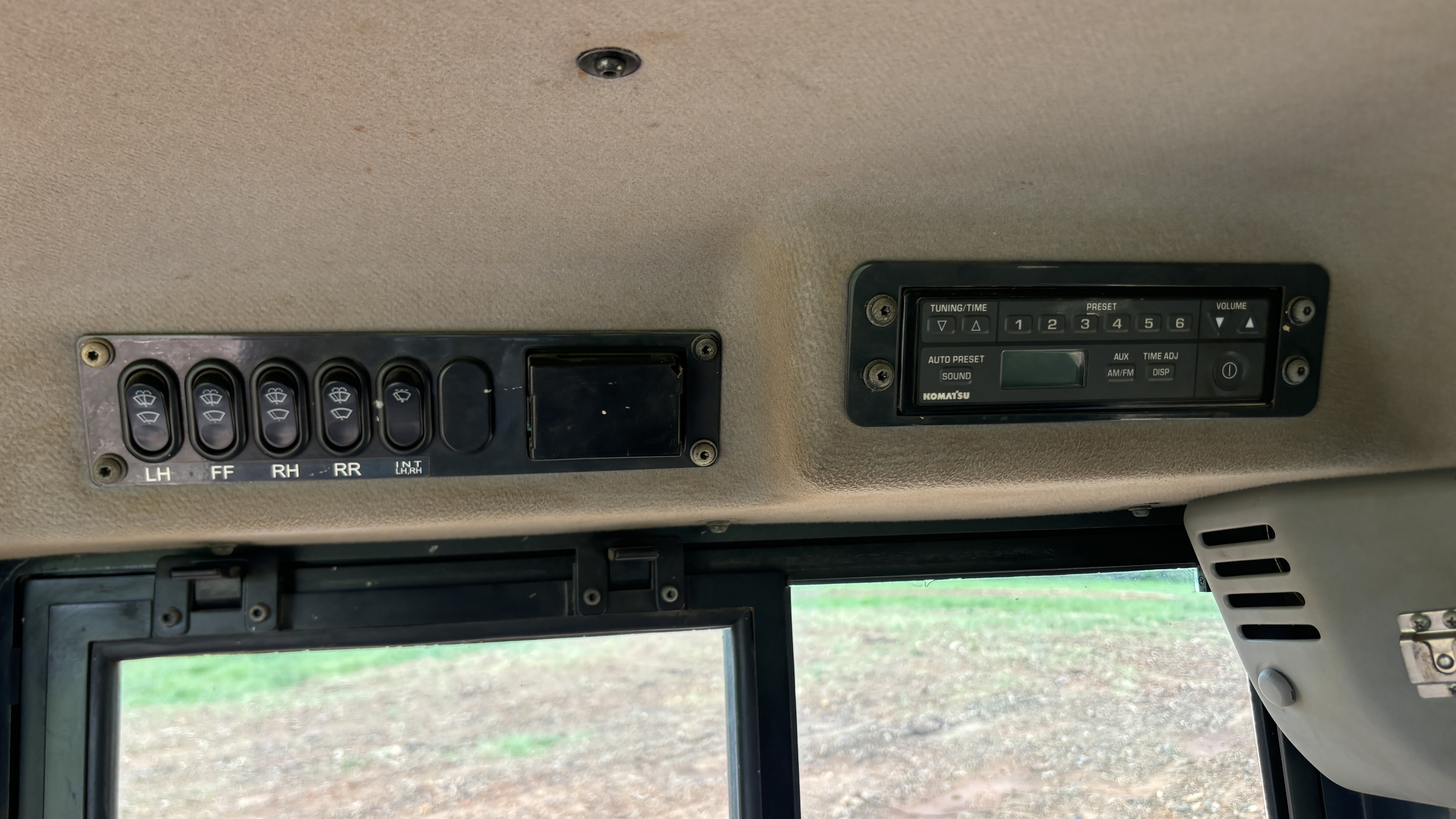 Used Nice 2013 Komatsu D61PXI-23 with BRAND NEW UNDER CARRAIGE