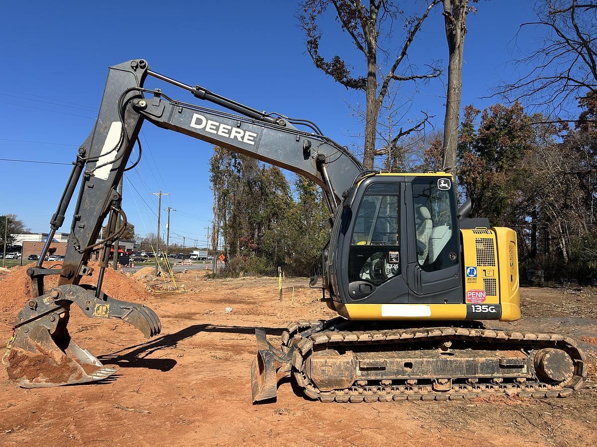 Used 2021 Deere 135G