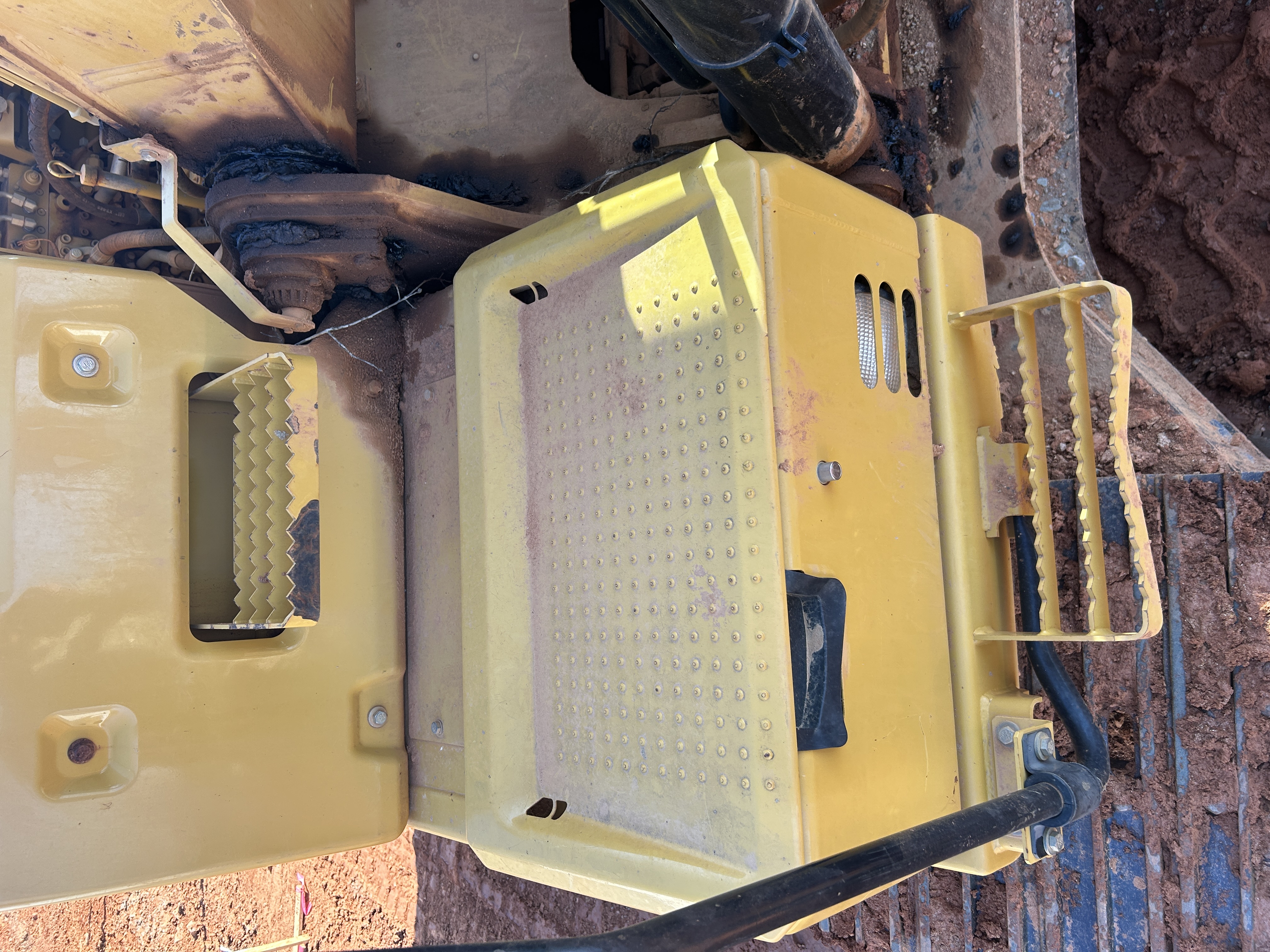 Used 2016 Caterpillar 323FL