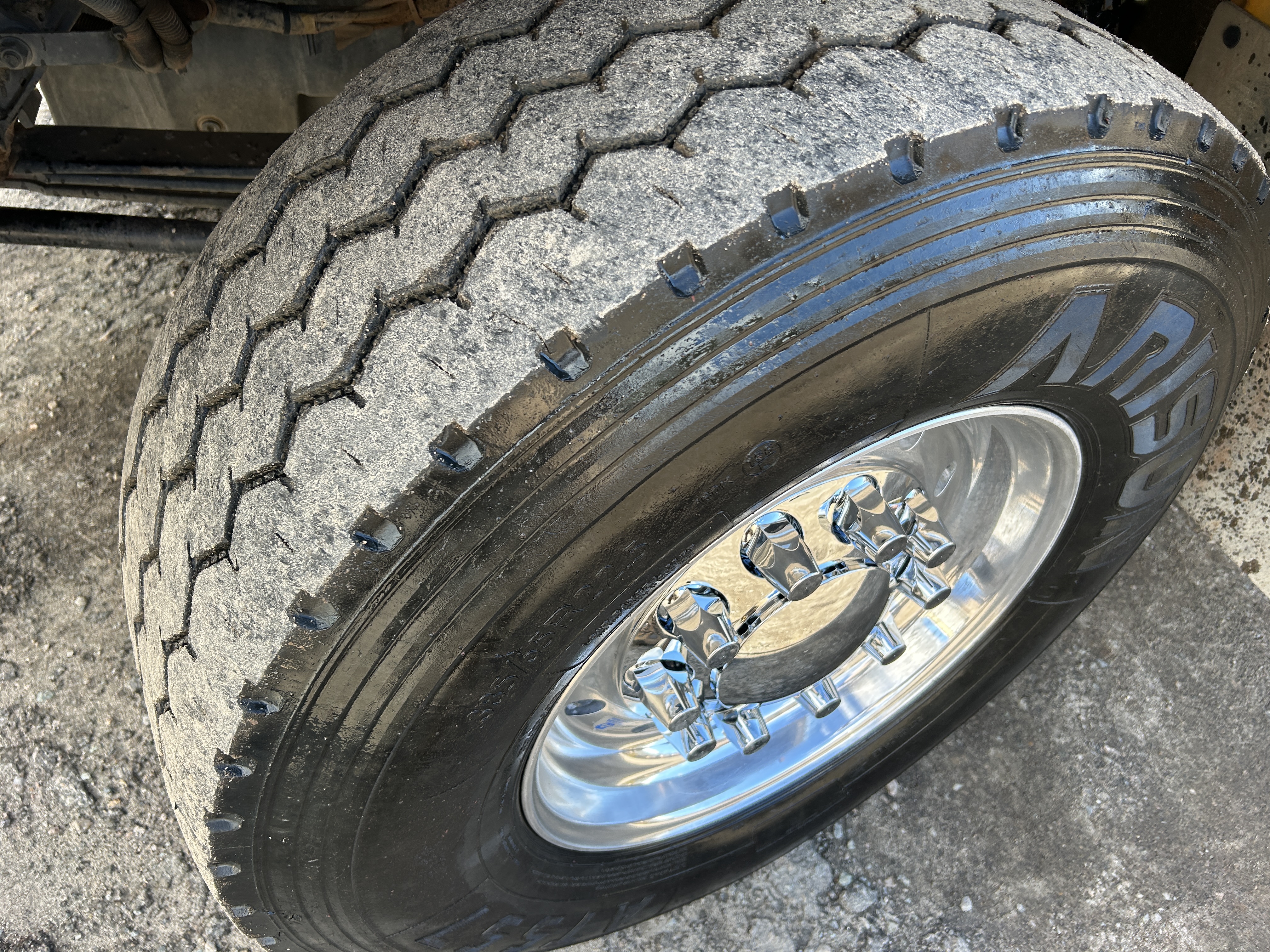 Used 2016 Kenworth T880 Quad Axle Dump Truck - Automatic