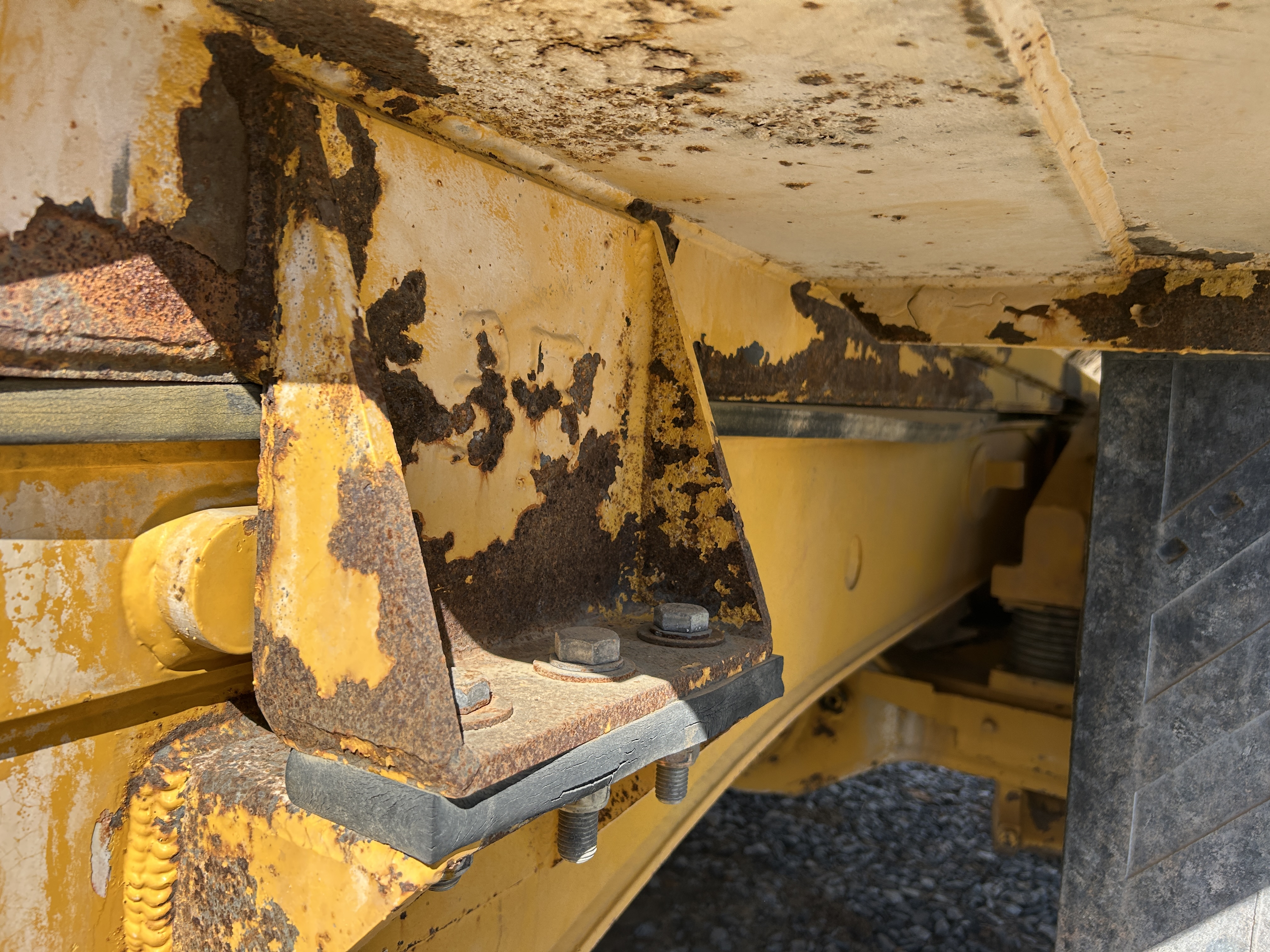 Used 2015 Bell B25E Water Truck