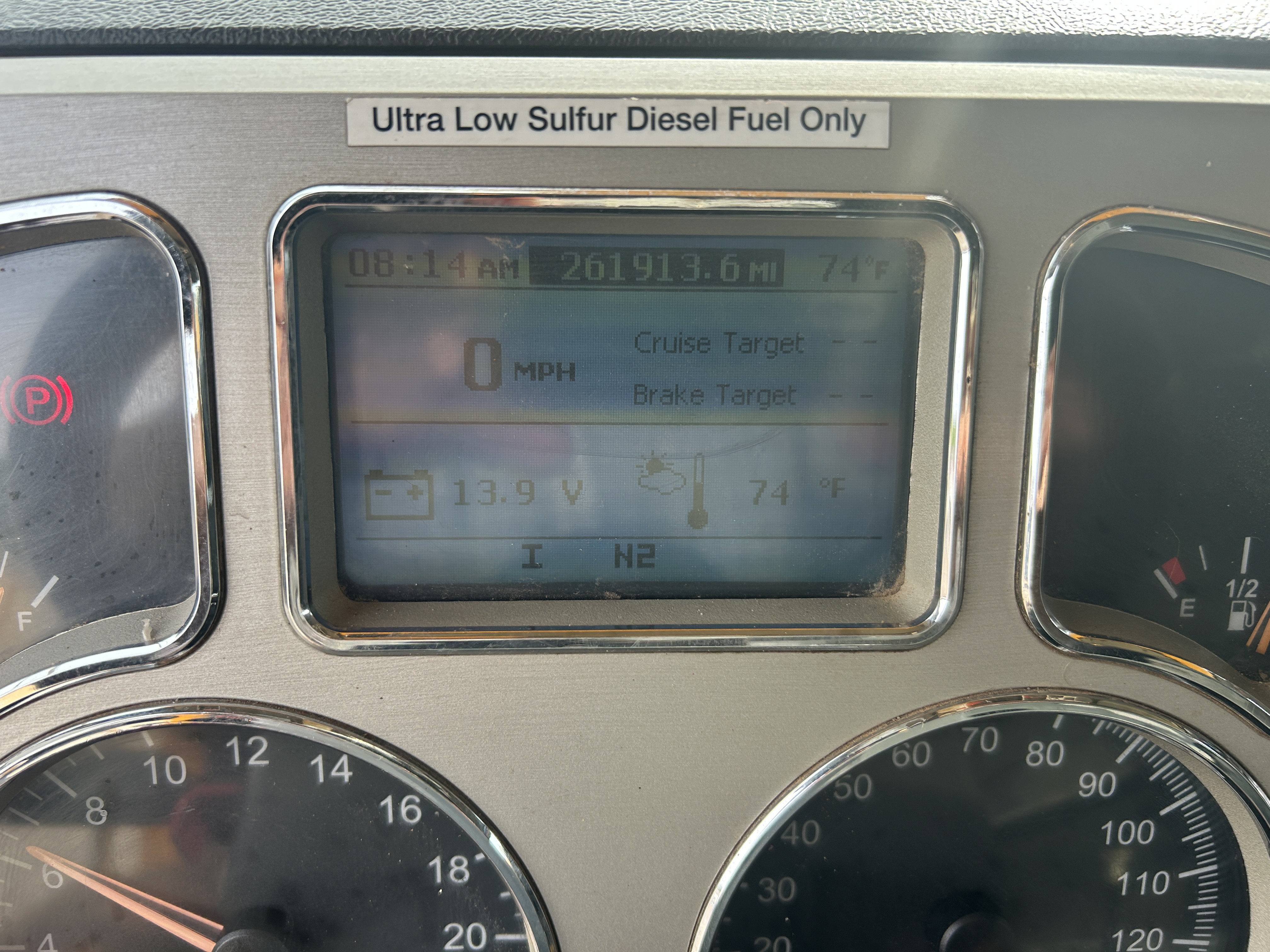 Used 2018 Mack Granite GU713 Quad Axle Dump Truck - automatic