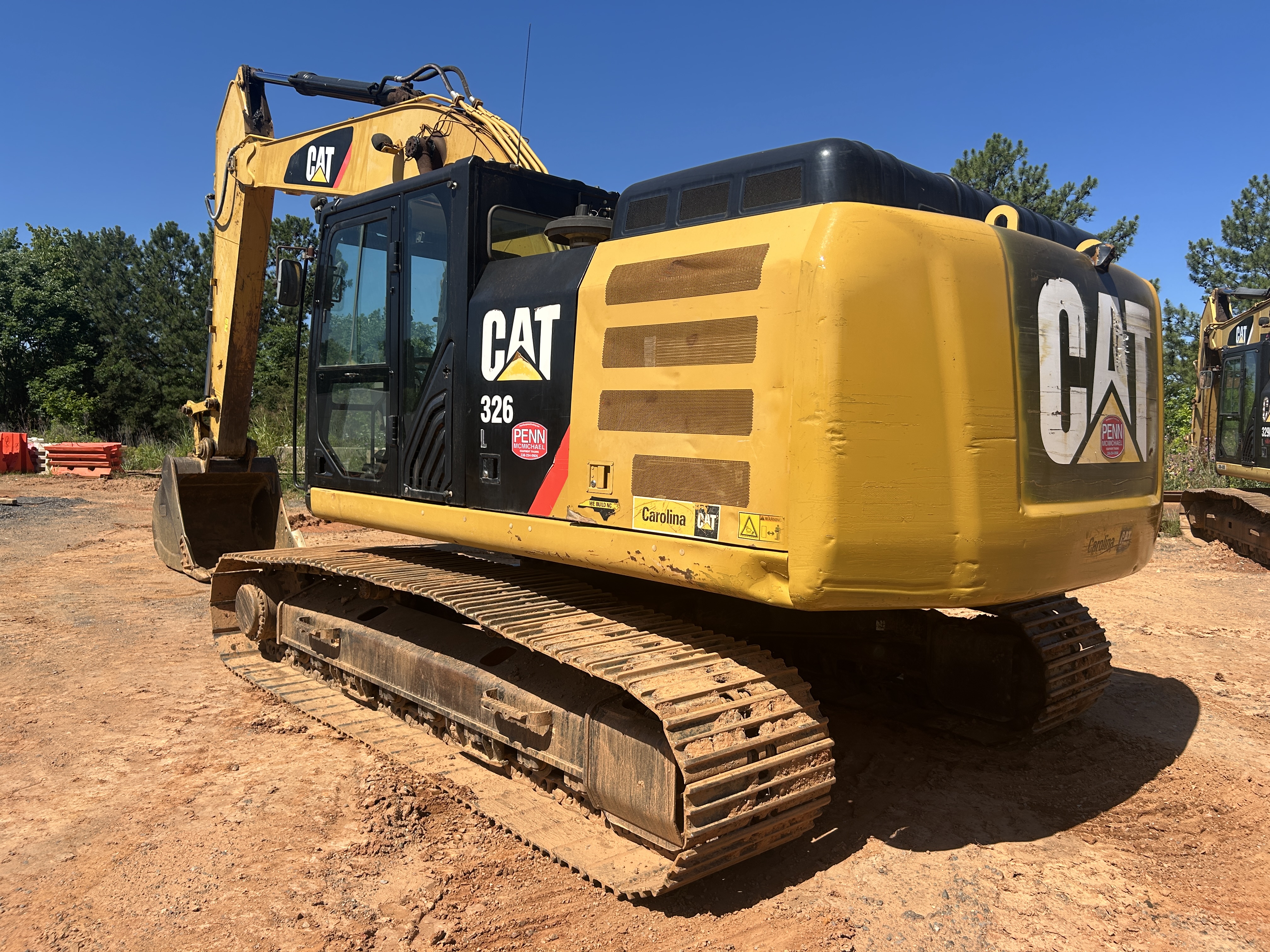 Used 2016 Caterpillar 326FL