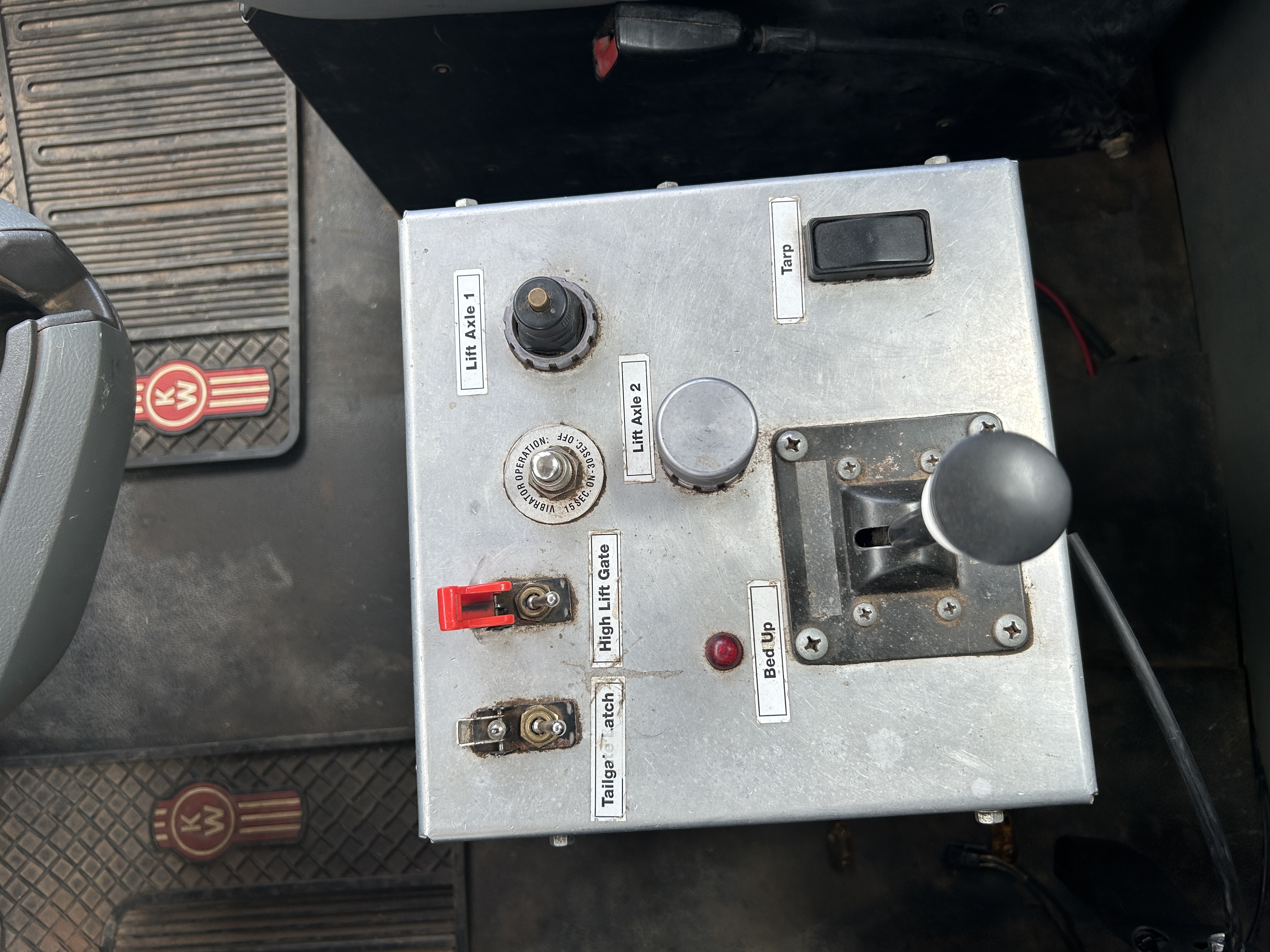 Used 2016 Kenworth T880 Quad Axle Dump Truck - Automatic