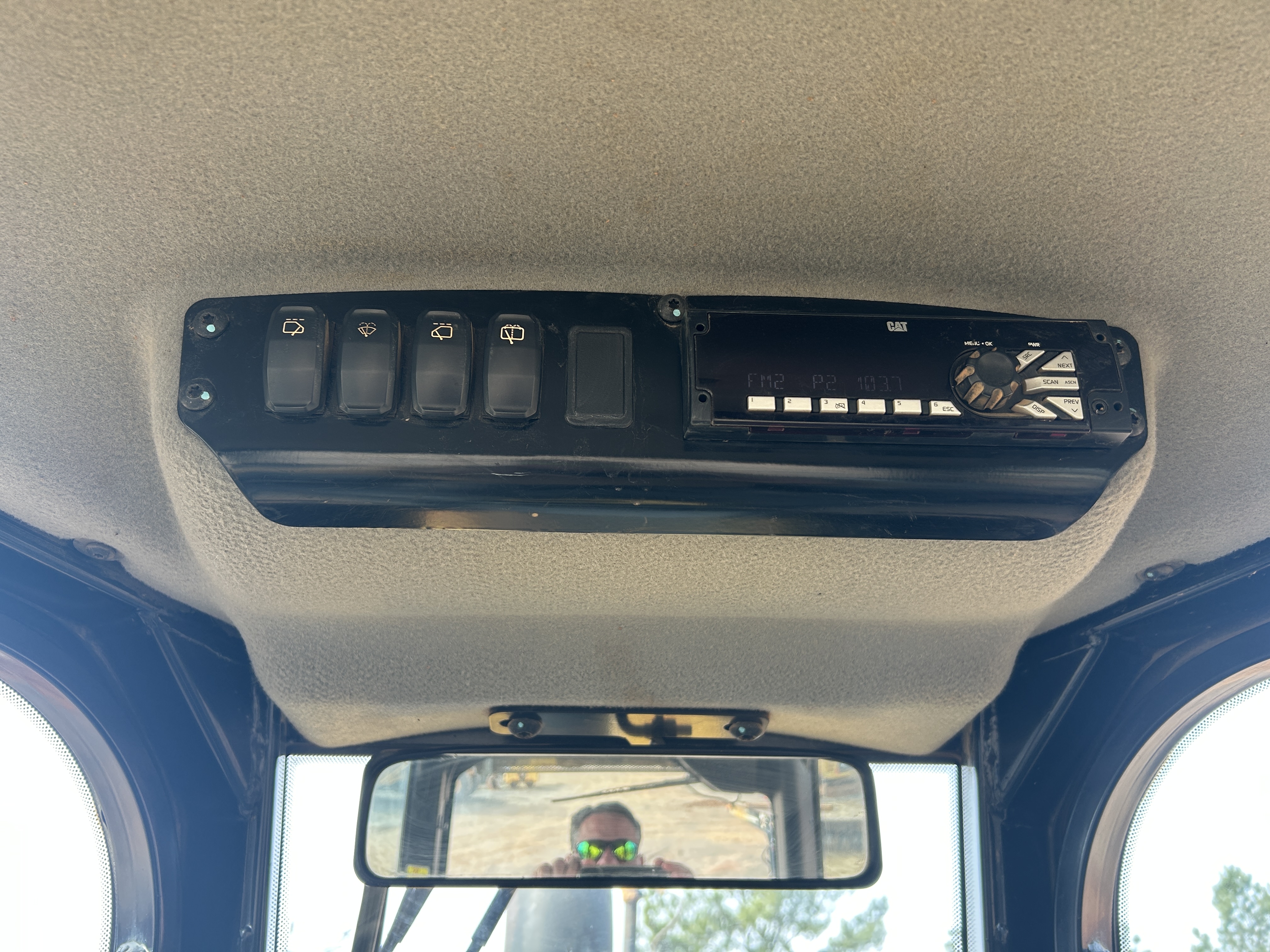 Used 2016 Caterpillar D5K2 LGP