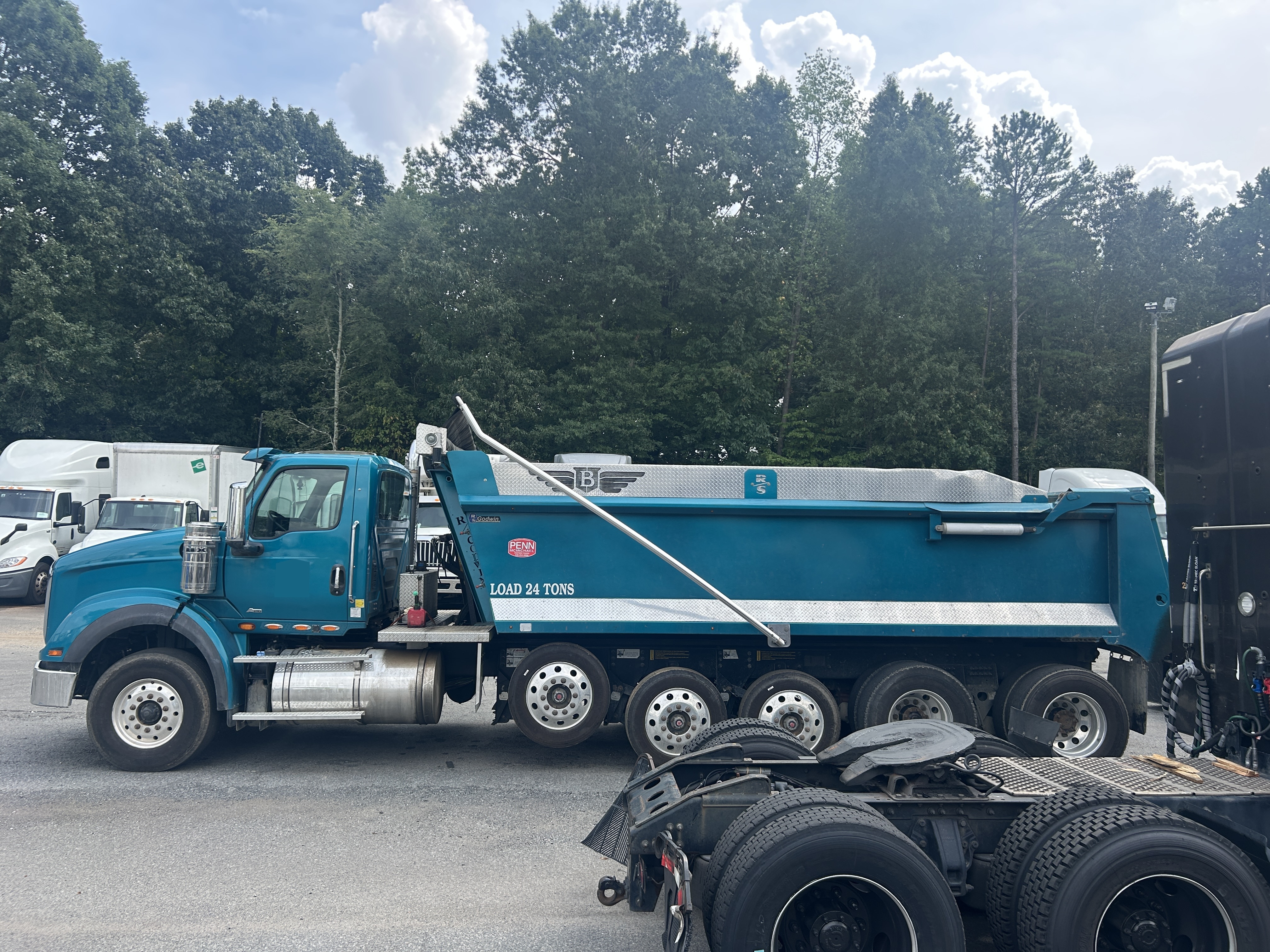 Used 2023 International HX620 Servere Duty Quint Axle Dump Truck