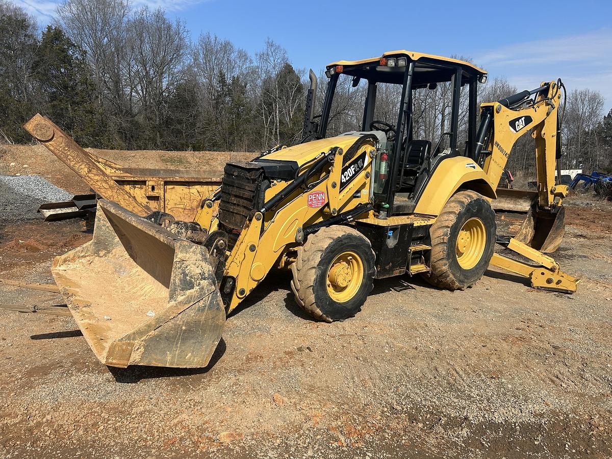 Used 2015 Caterpillar 420F2 IT
