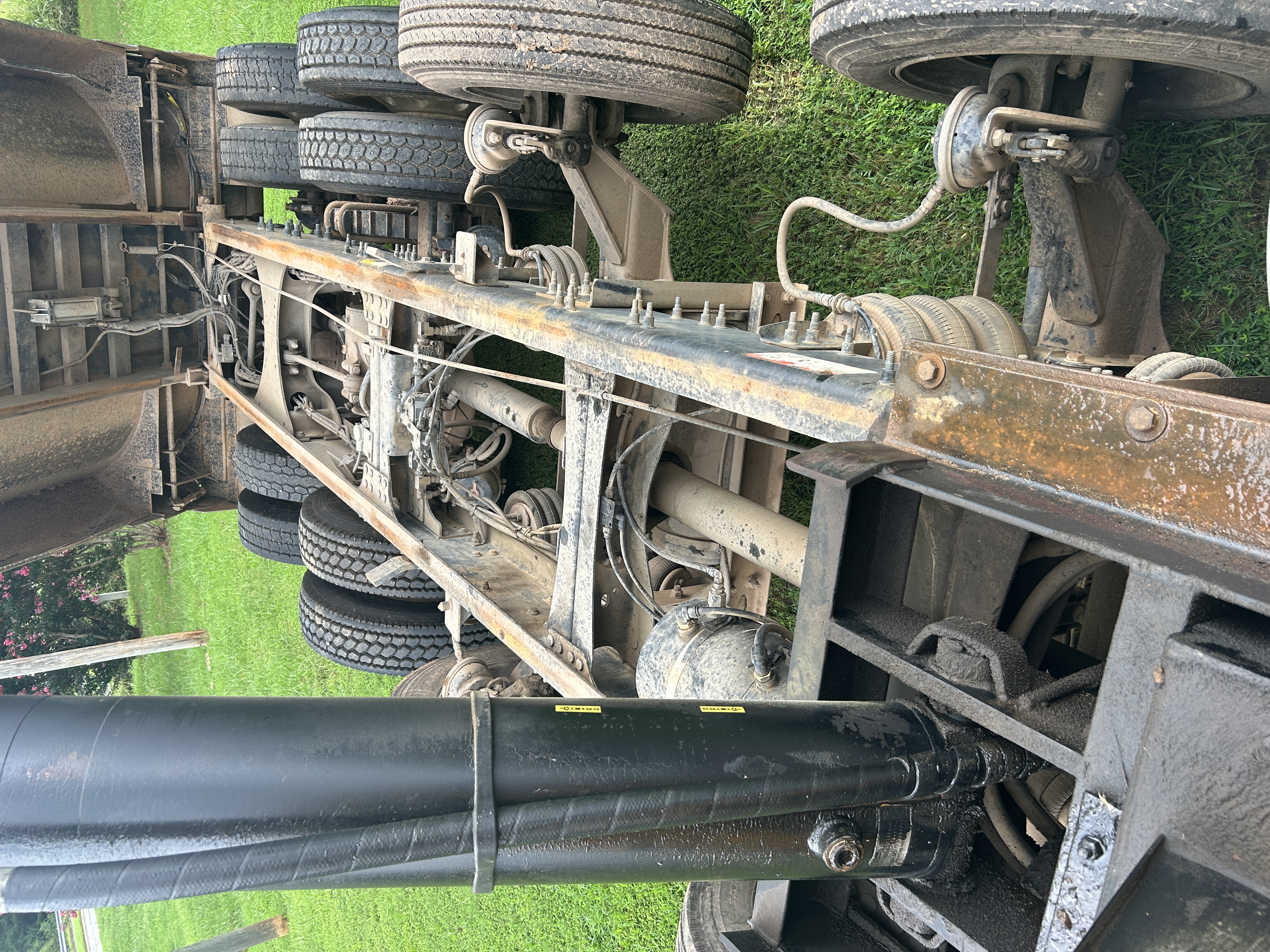 Used 2014 Mack Granite GU713 Quad Axle Dump Truck - Automatic