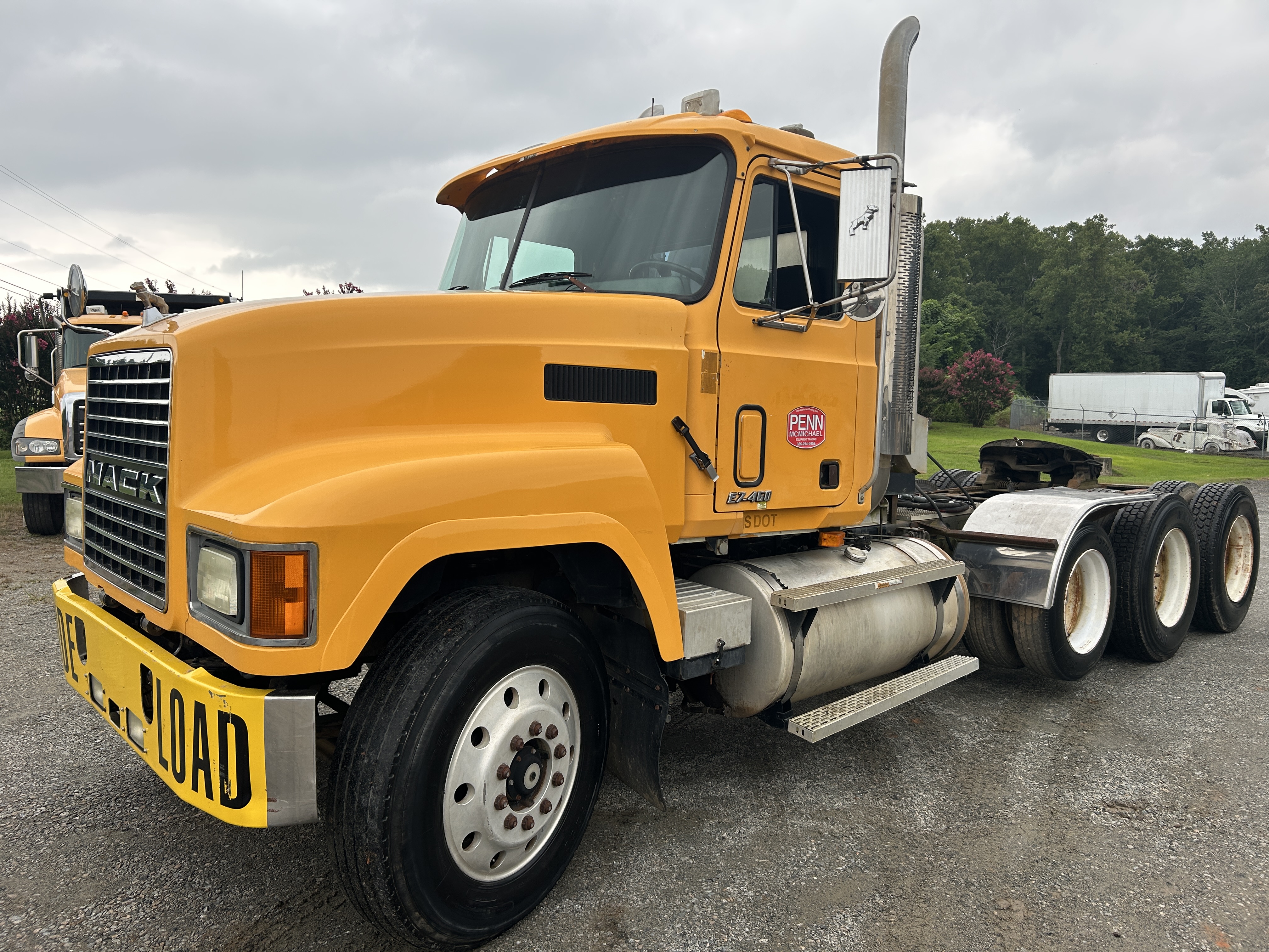 Used 1999 Mack CH613 Heavy Haul Road Tractor