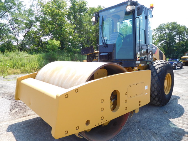 Used 2010 Caterpillar CS74