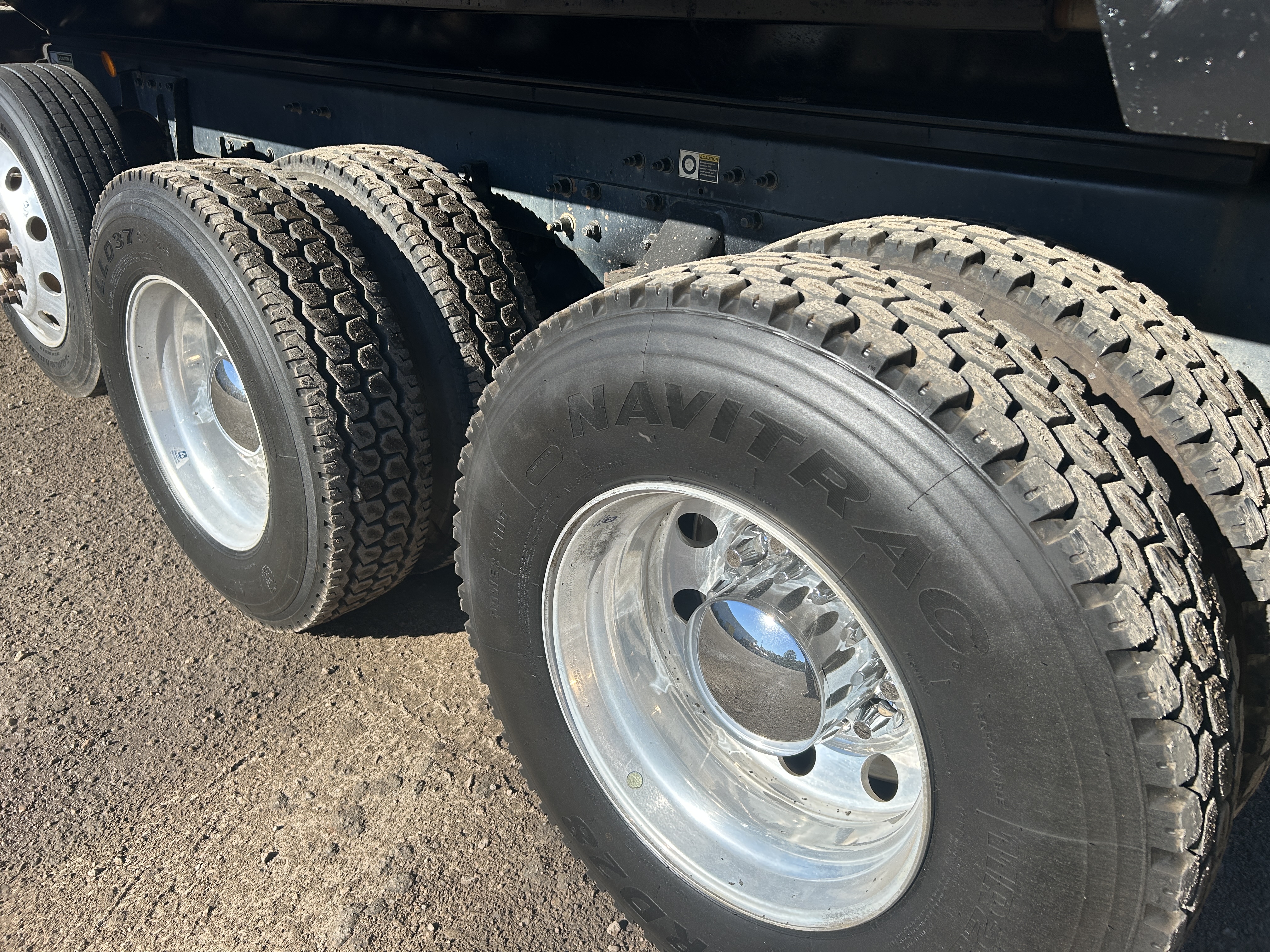 Used 2016 Kenworth T880 Quad Axle Dump Truck - Automatic