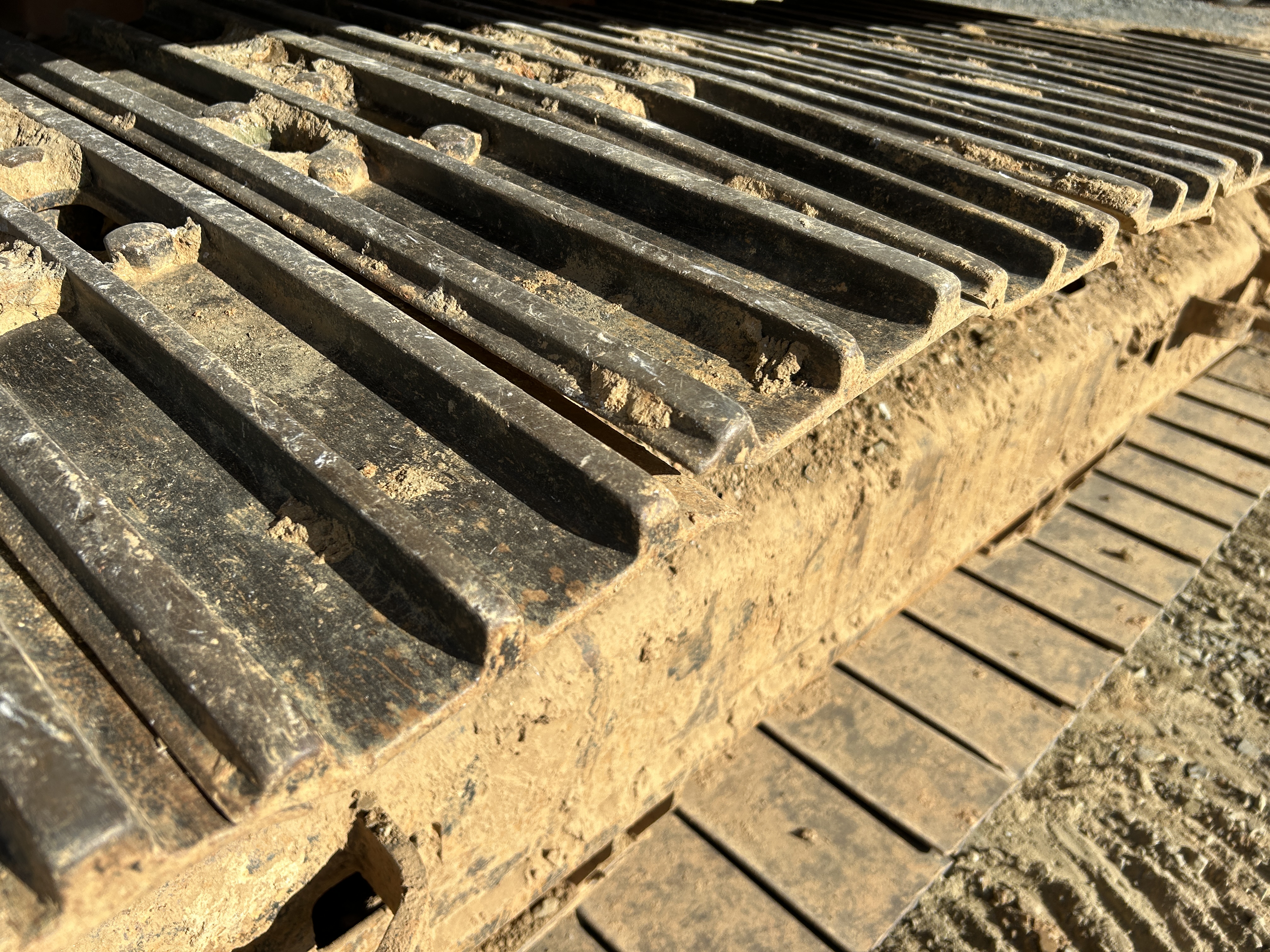 Used 2016 Caterpillar 323FL