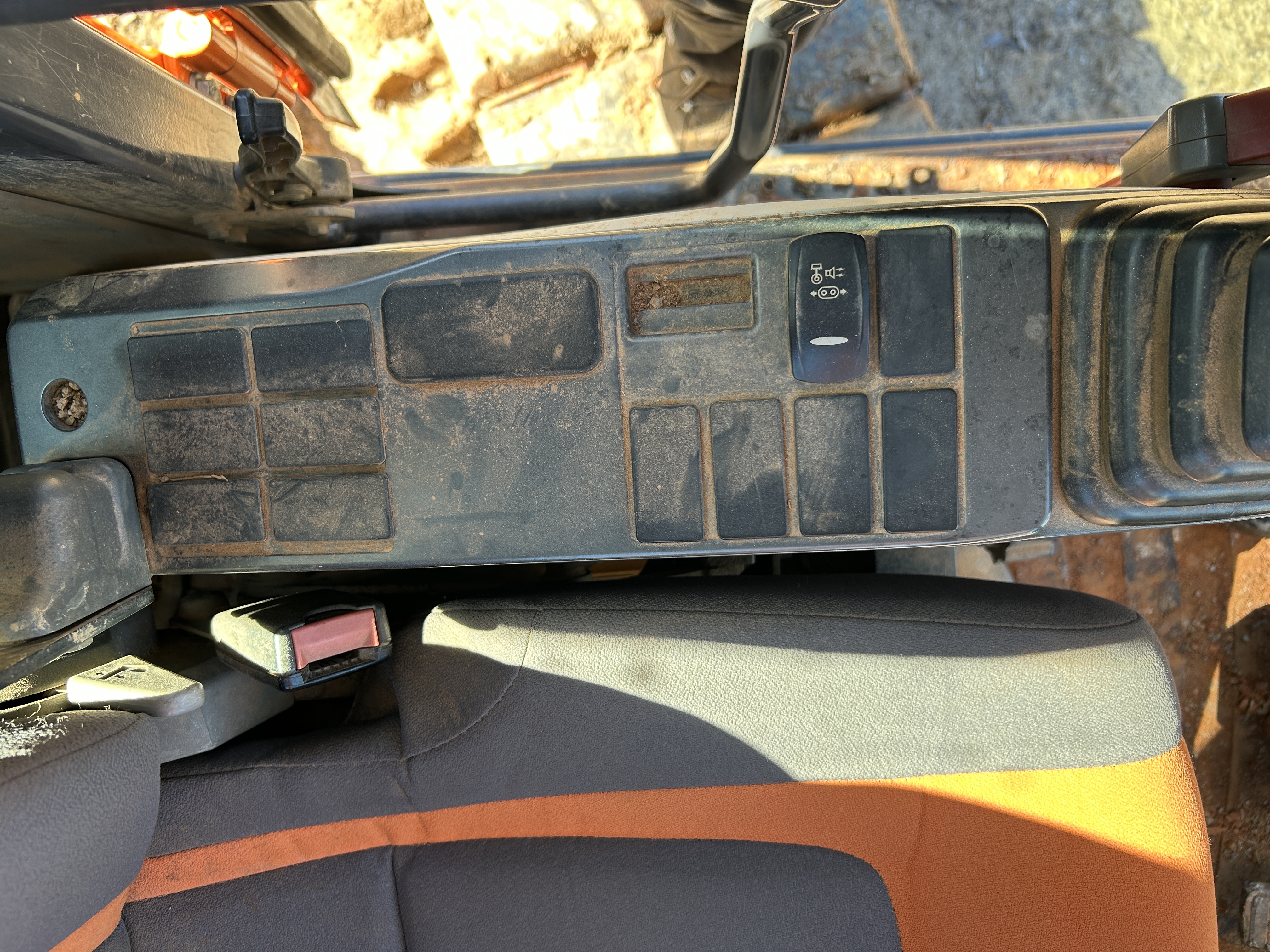 Used 2017 Doosan DX140LC-5