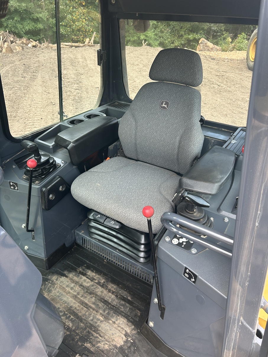 Used 2021 Deere 650K LGP