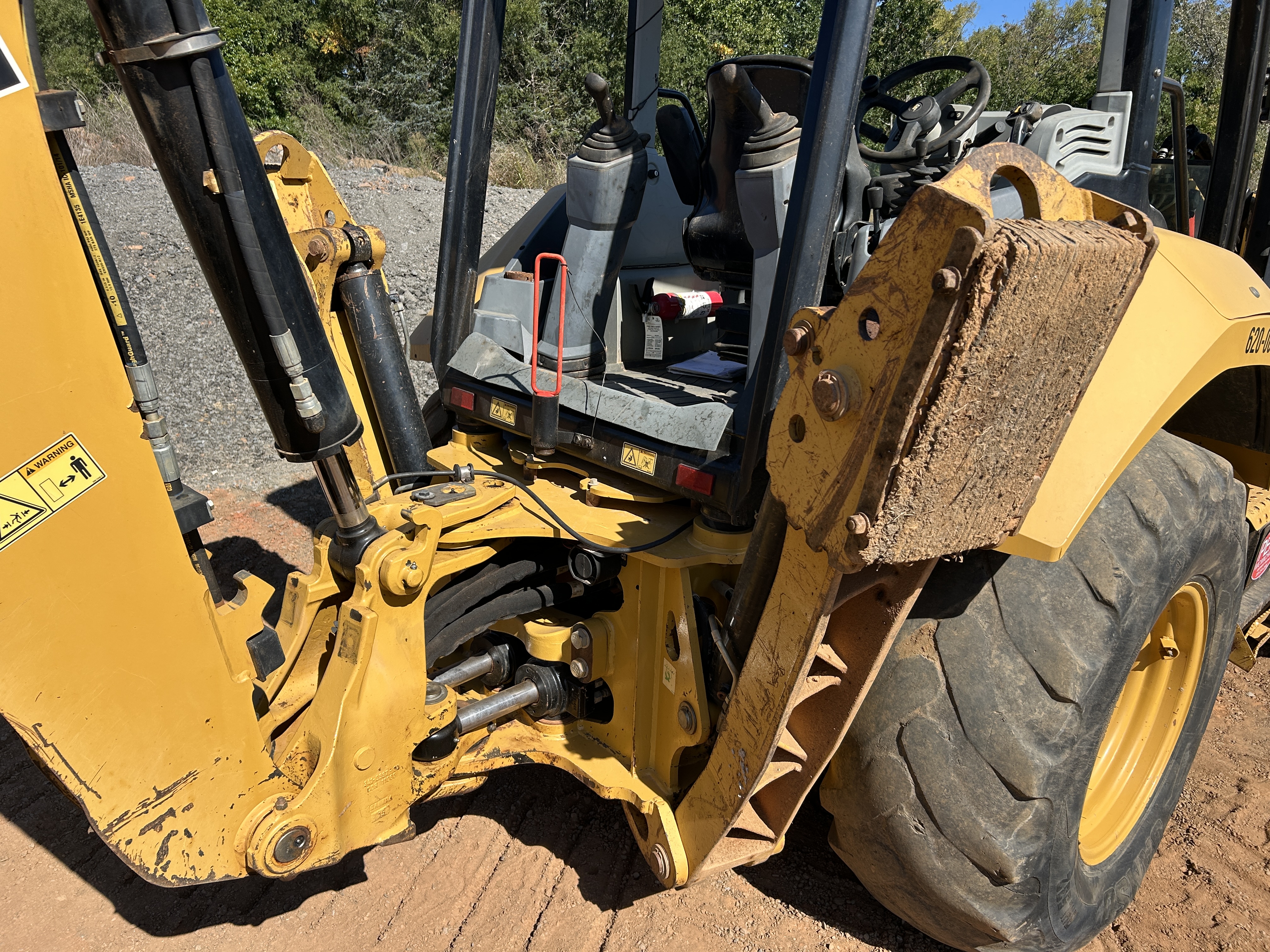 Used 2015 Caterpillar 420F2 IT