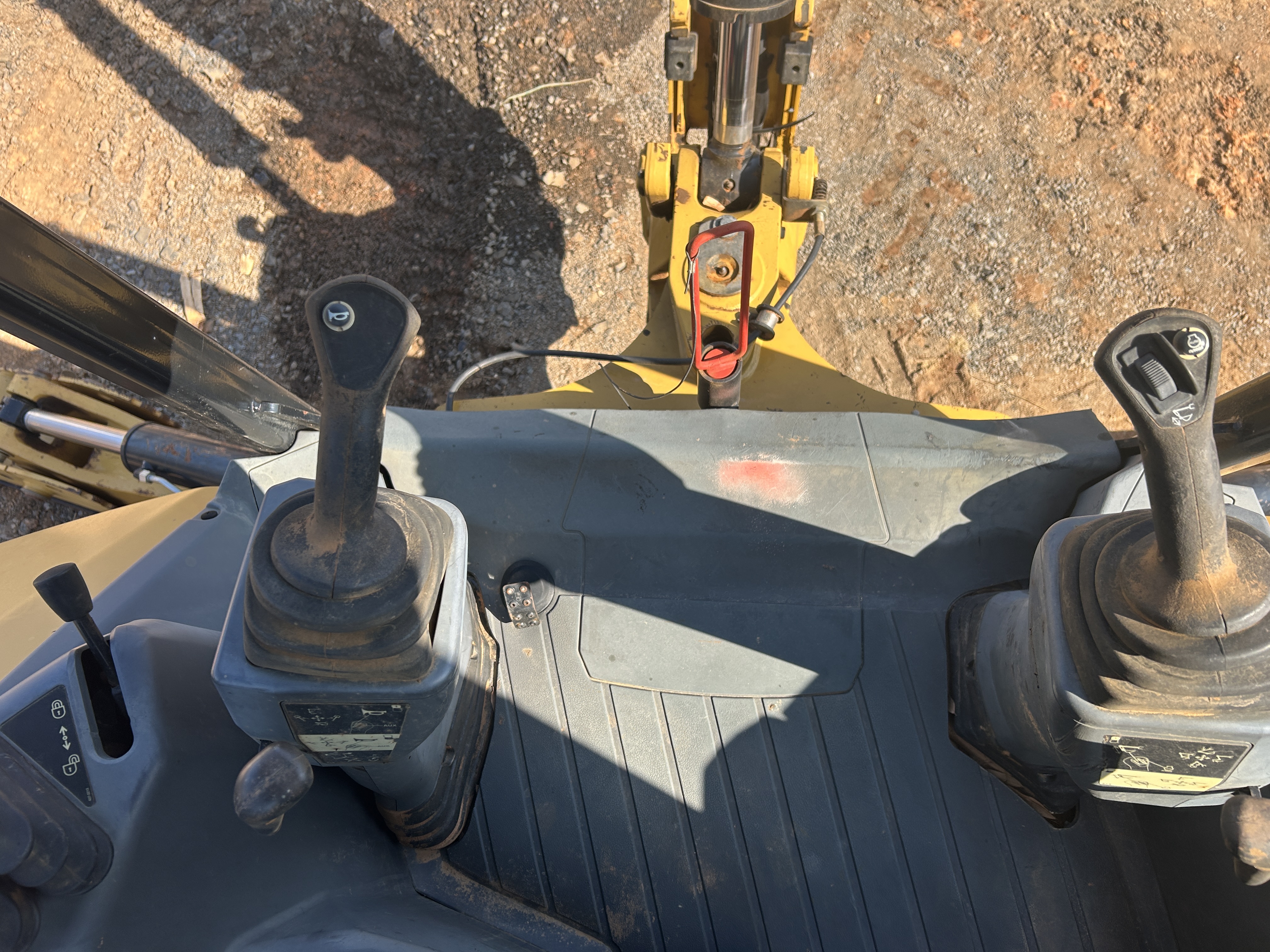 Used 2015 Caterpillar 420F2 IT