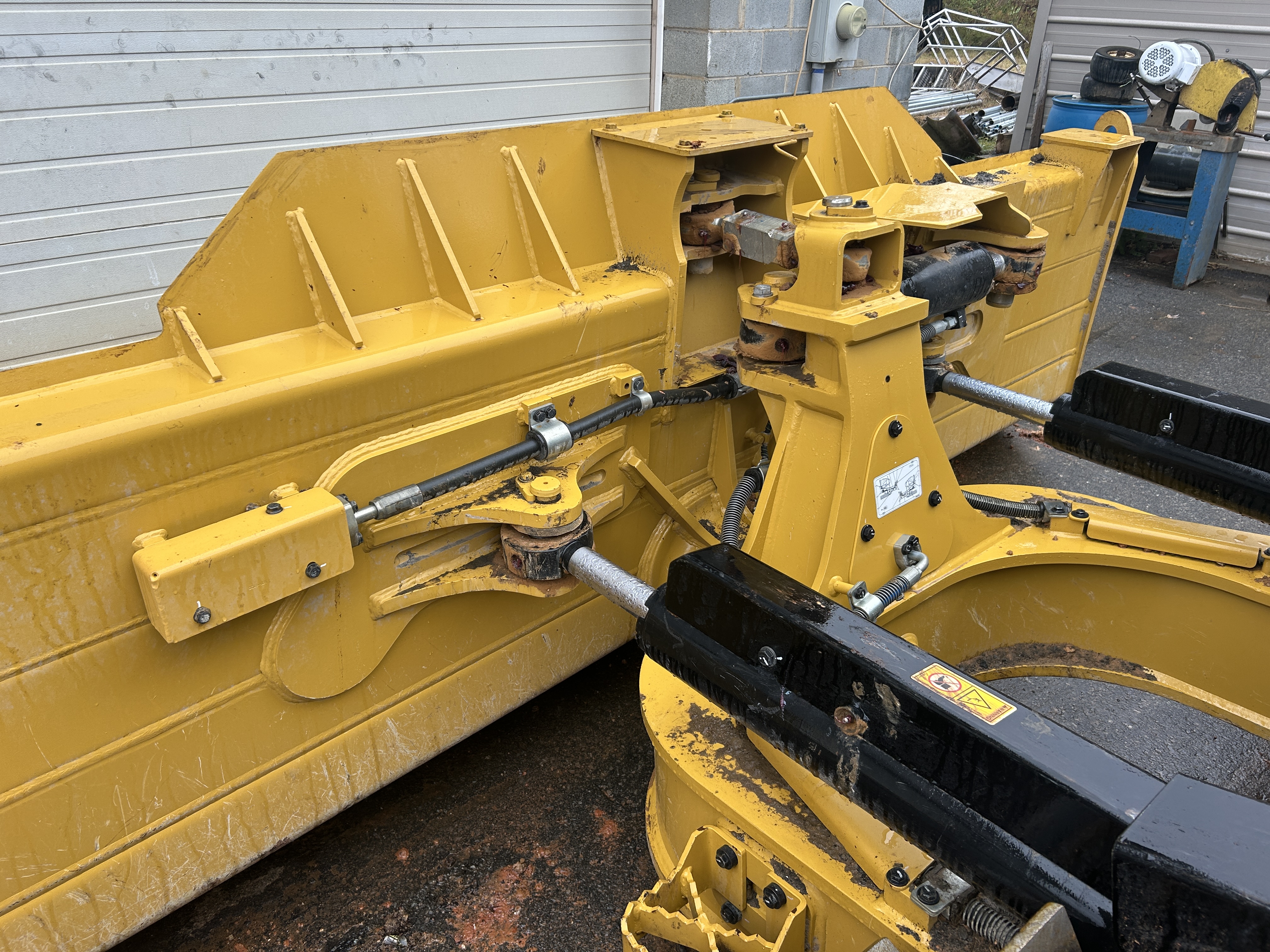 Used 2025 Caterpillar D5 LGP