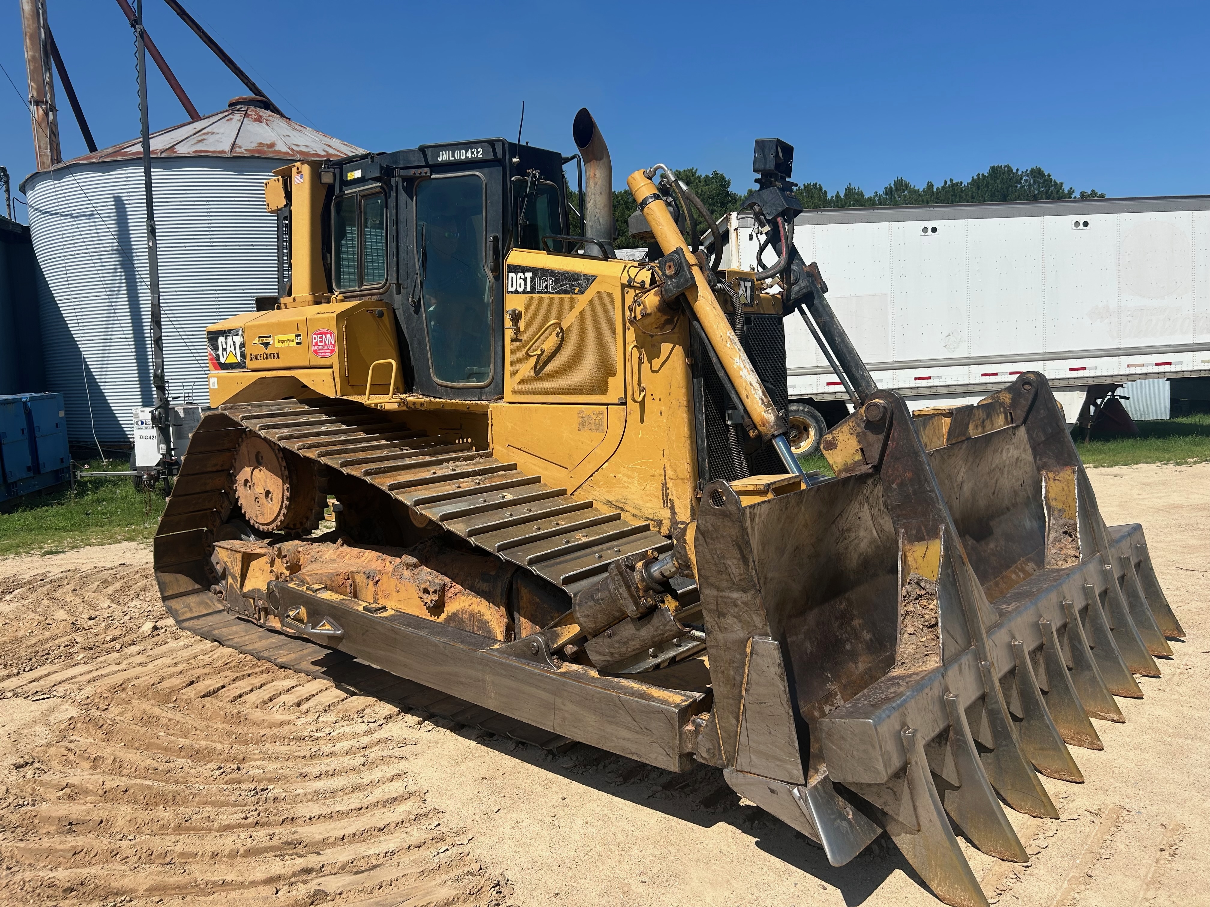 Used 2018 Caterpillar D6T LGP