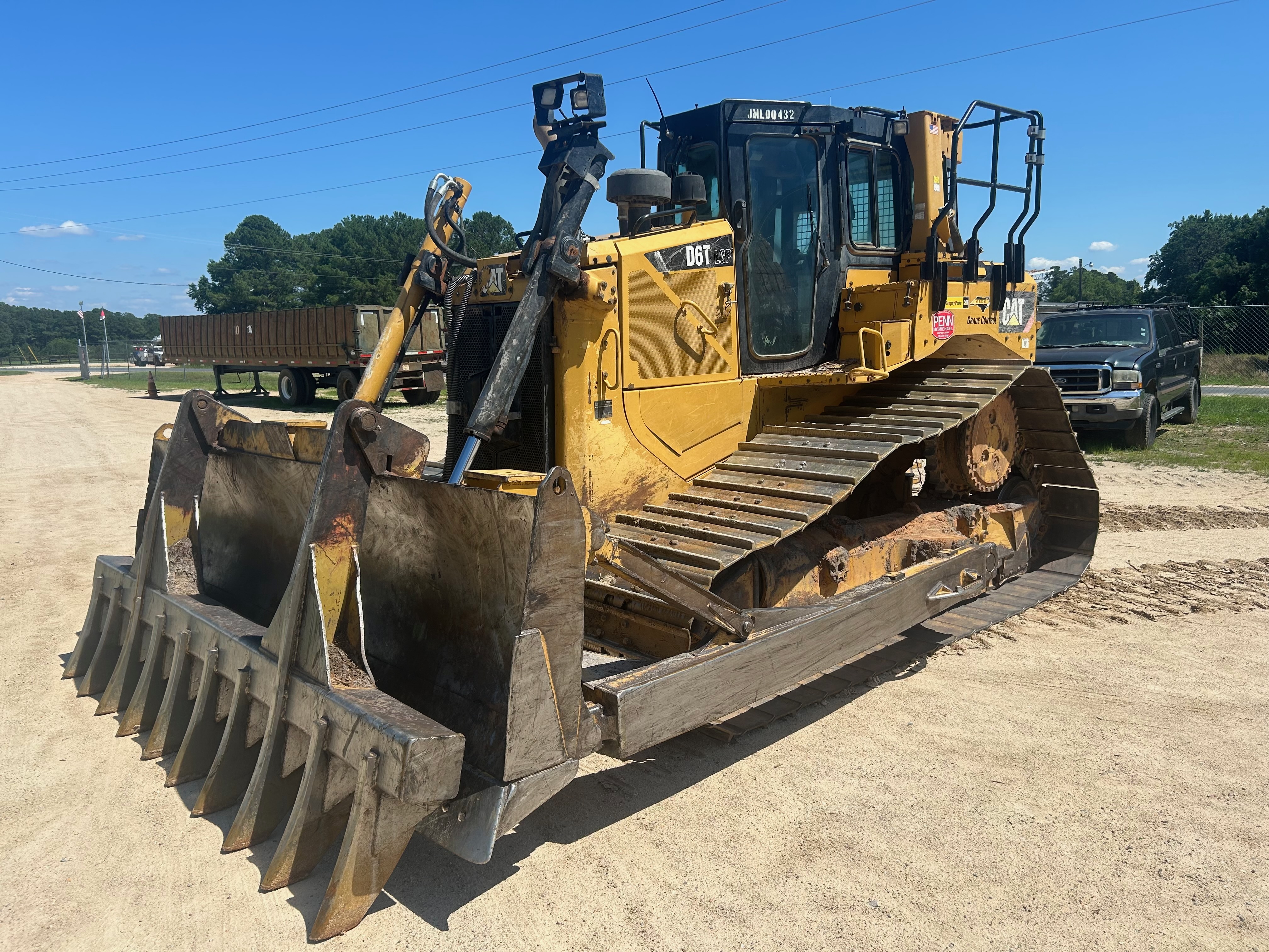 Used 2018 Caterpillar D6T LGP