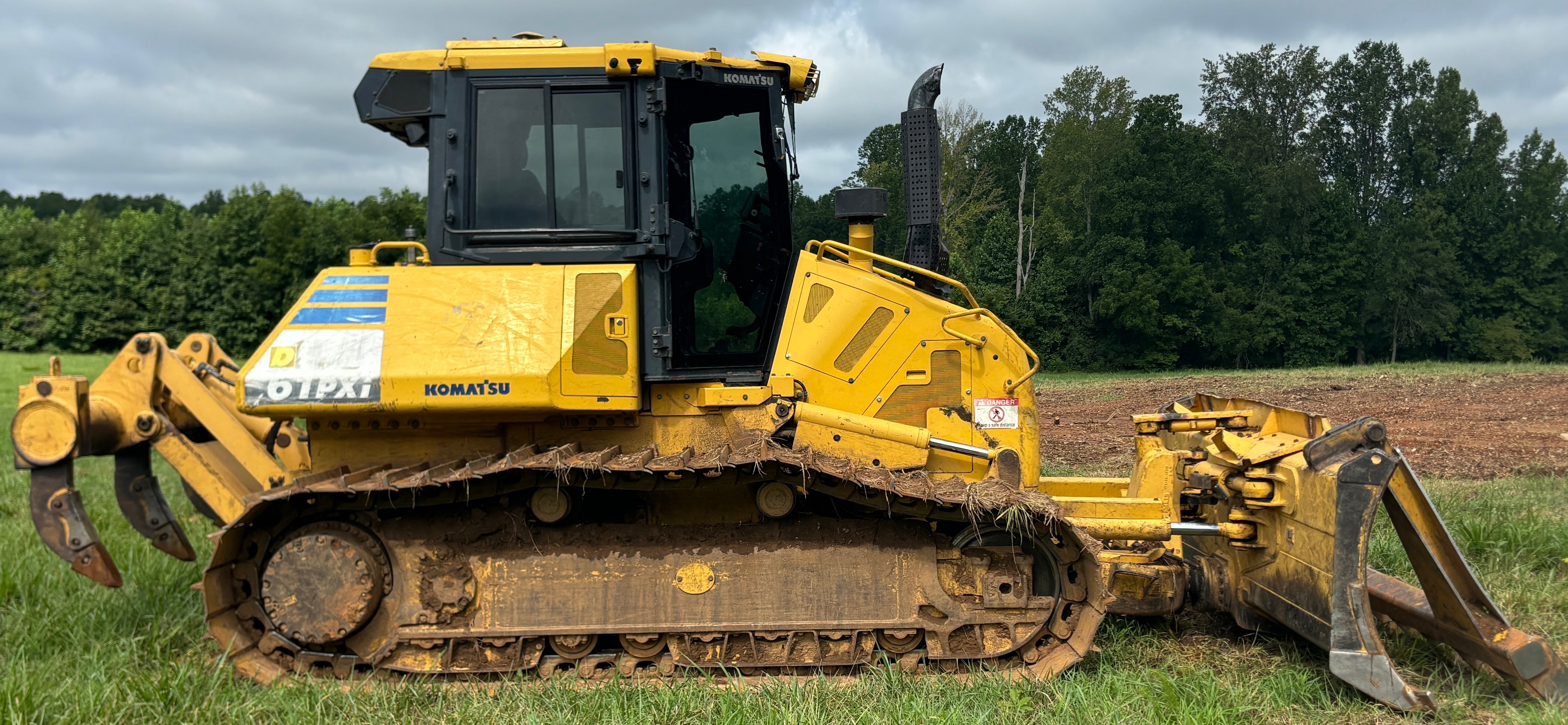 Used Nice 2013 Komatsu D61PXI-23 with BRAND NEW UNDER CARRAIGE