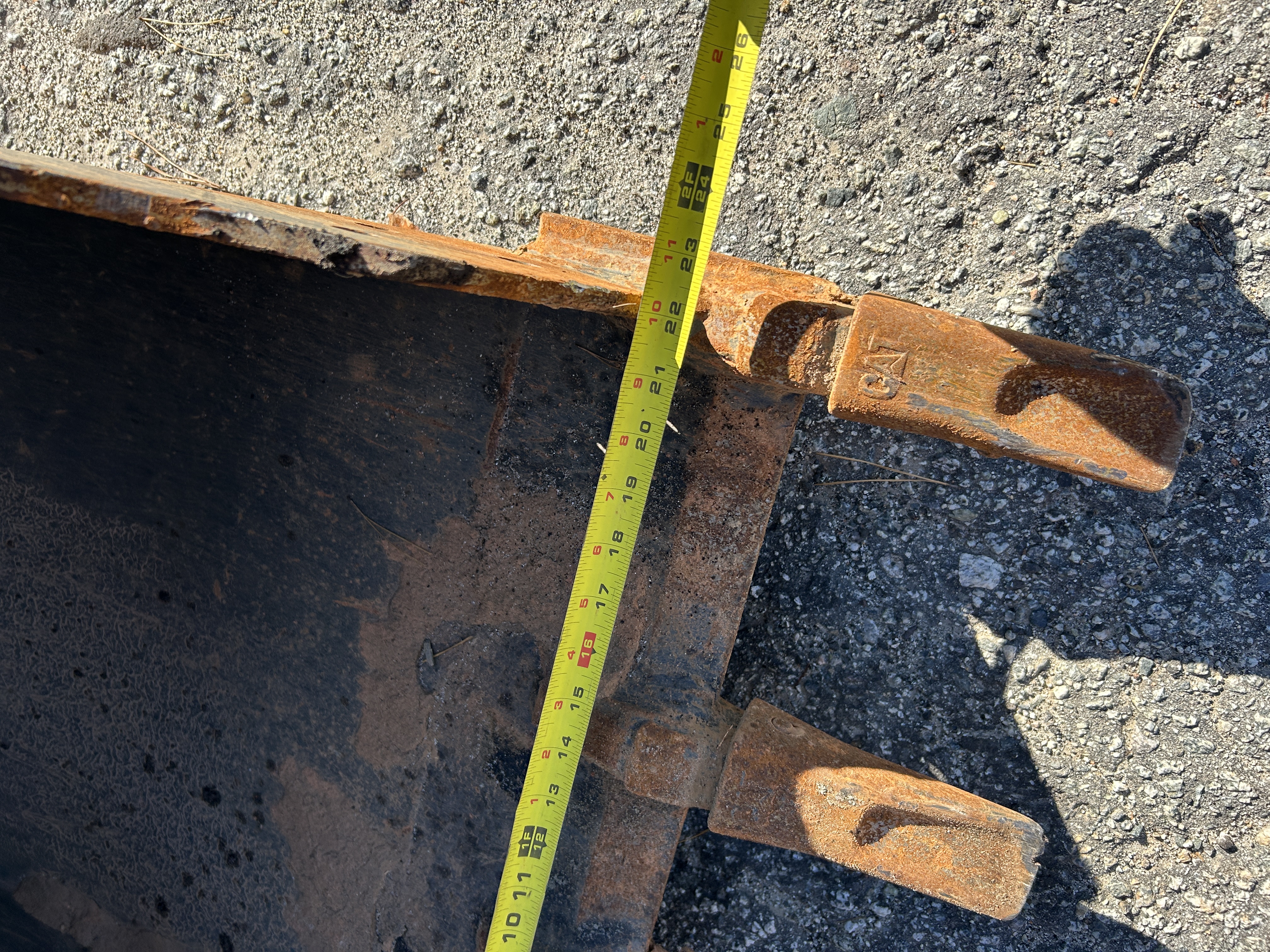 Used 2025 Caterpillar 305 CR