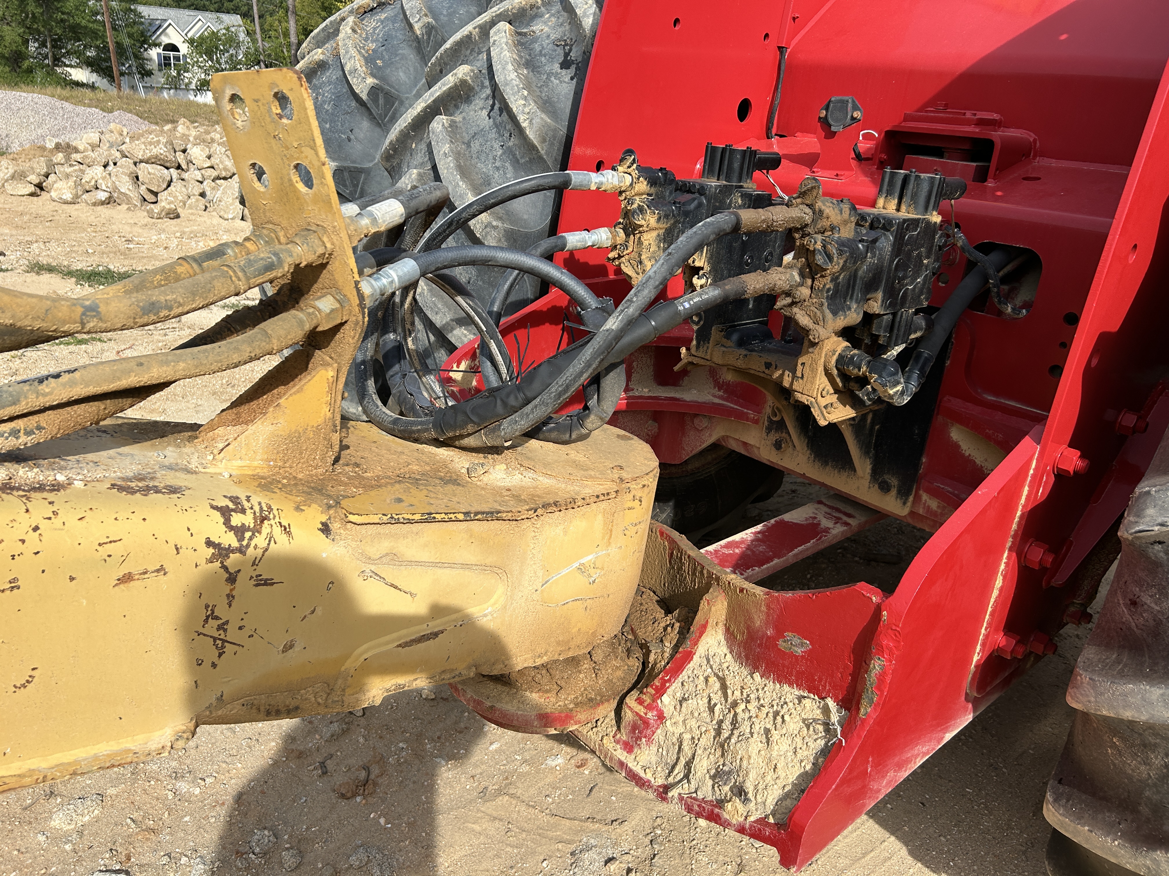 Used 2004 Case STX450 with 17 yard Noble Pull pan