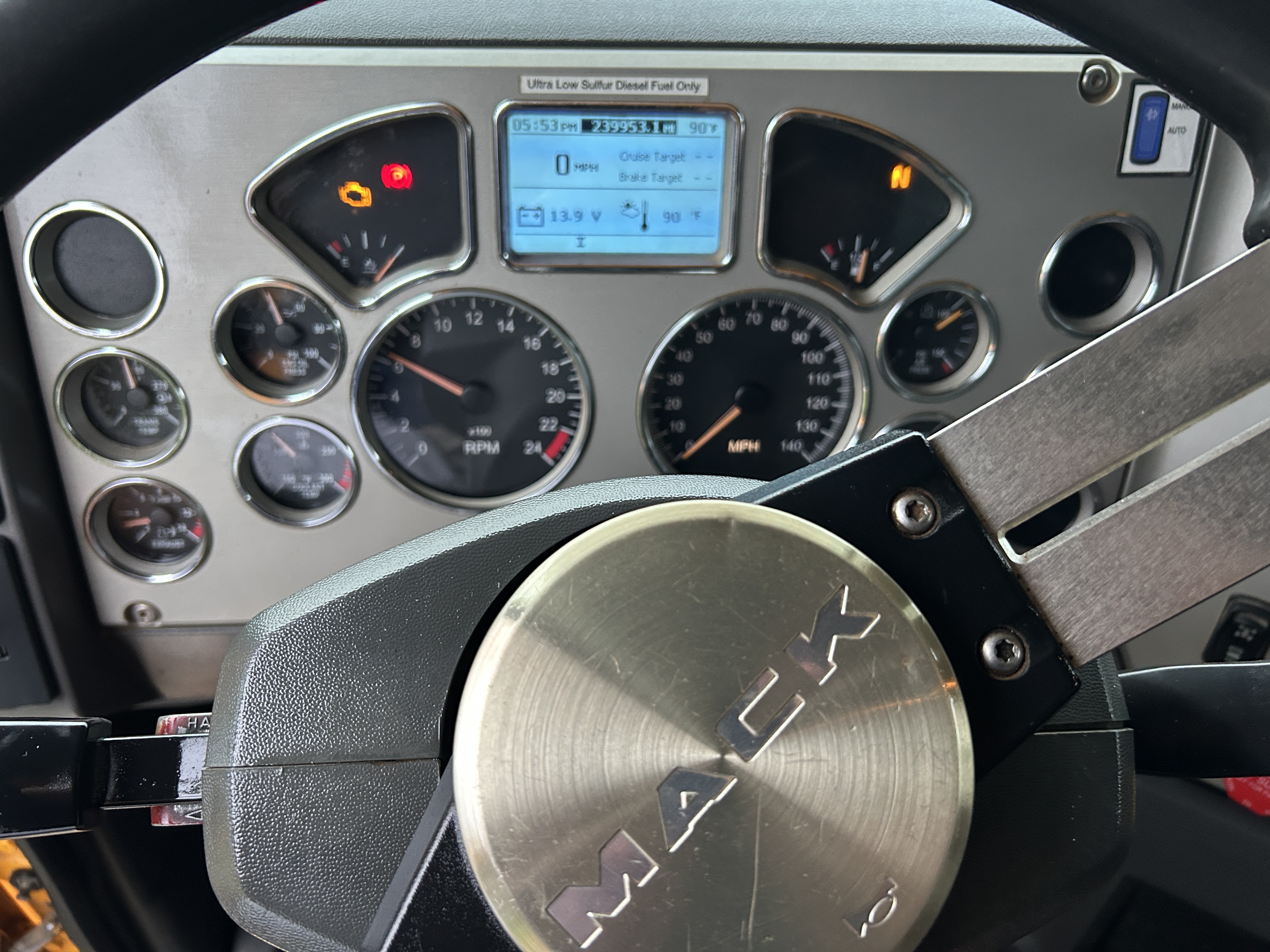 Used 2014 Mack Granite GU713 Quad Axle Dump Truck - Automatic