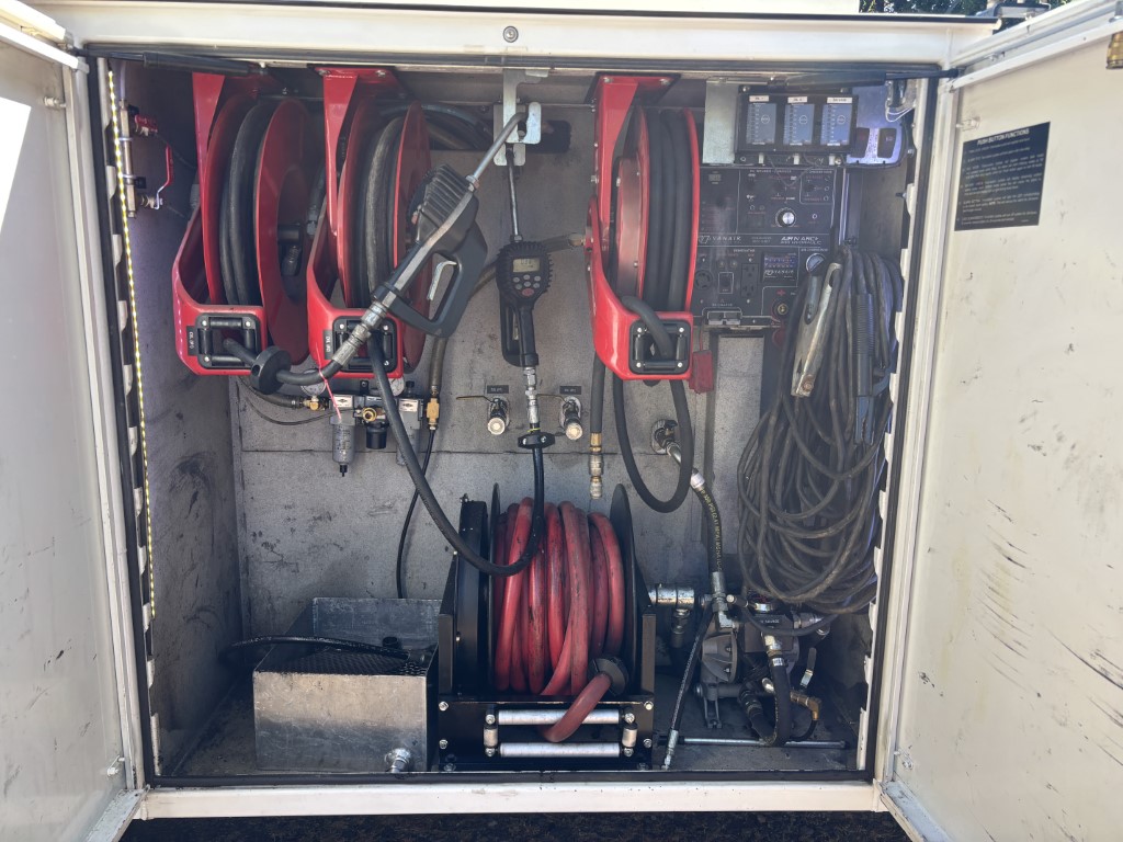 Used 2019 Ford F550 XL service truck