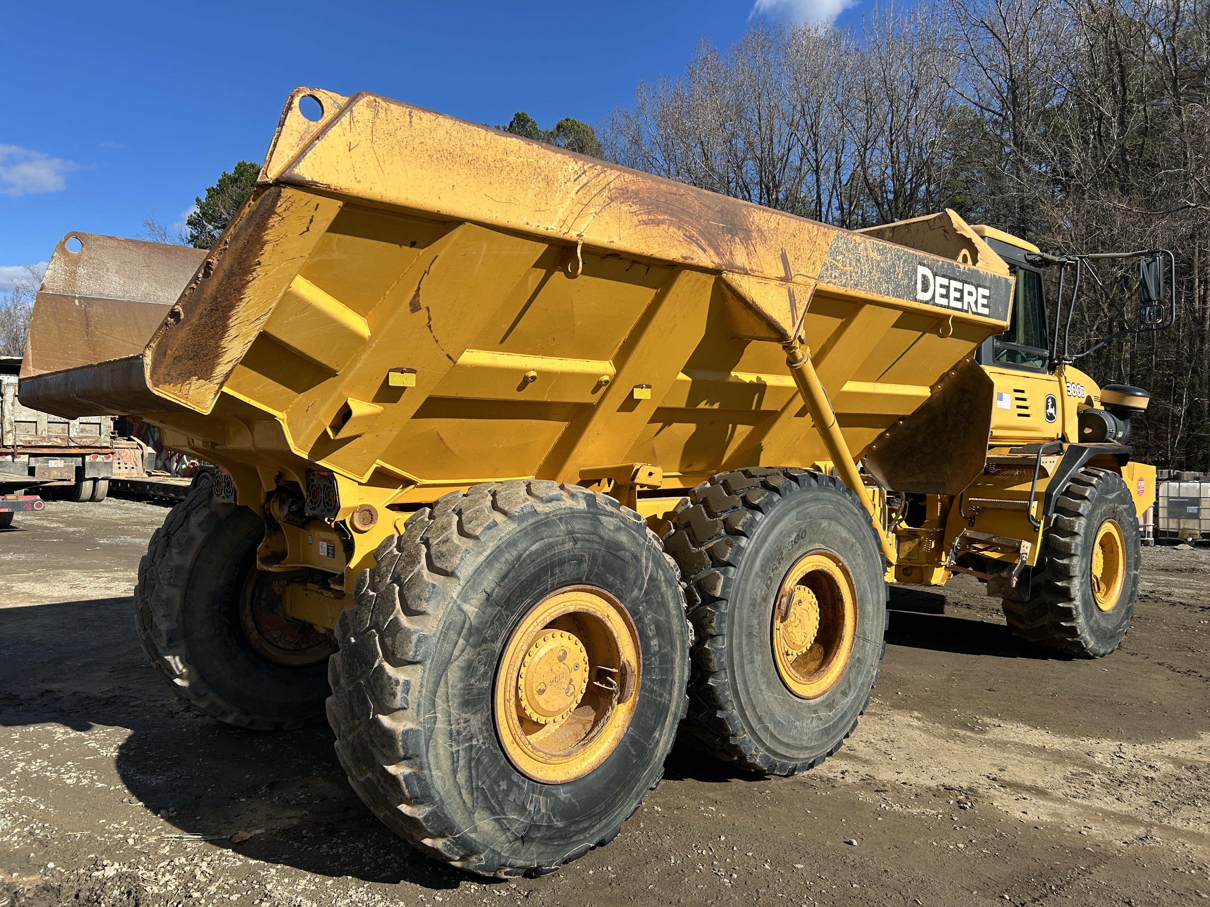 Used 2015 Deere 300D Series II