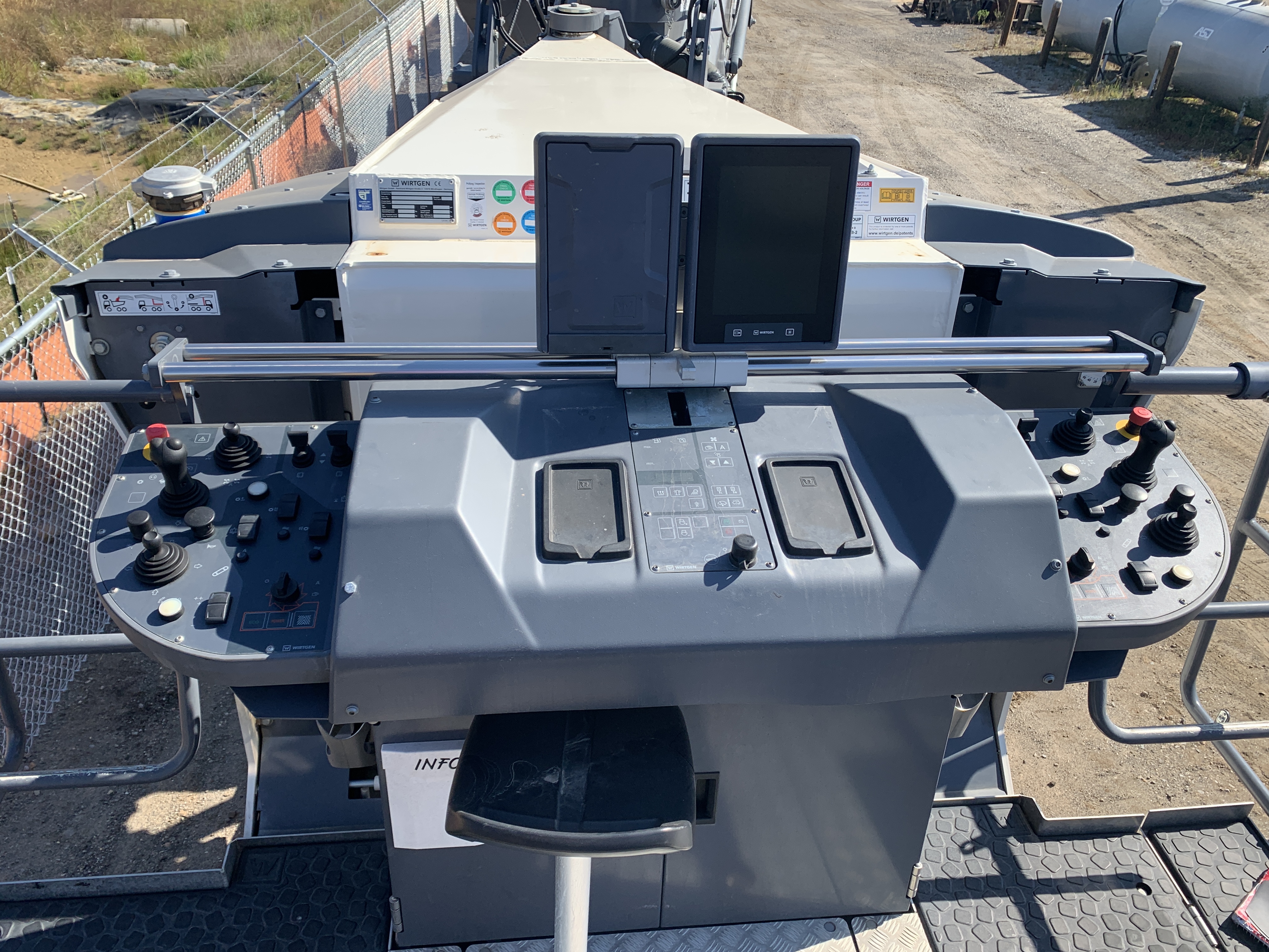 Used 2022 Wirtgen W210Fi