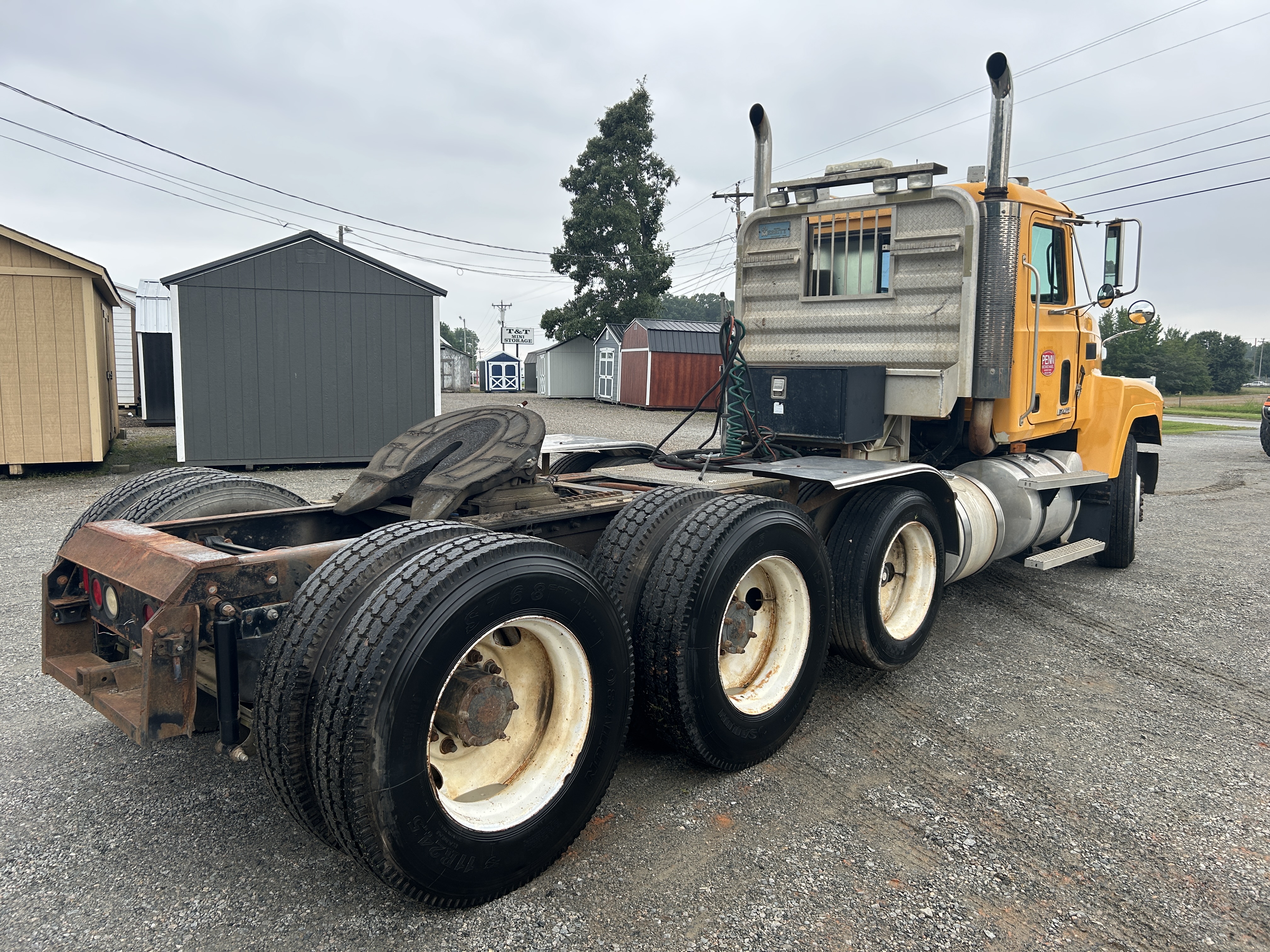 Used 1999 Mack CH613 Heavy Haul Road Tractor