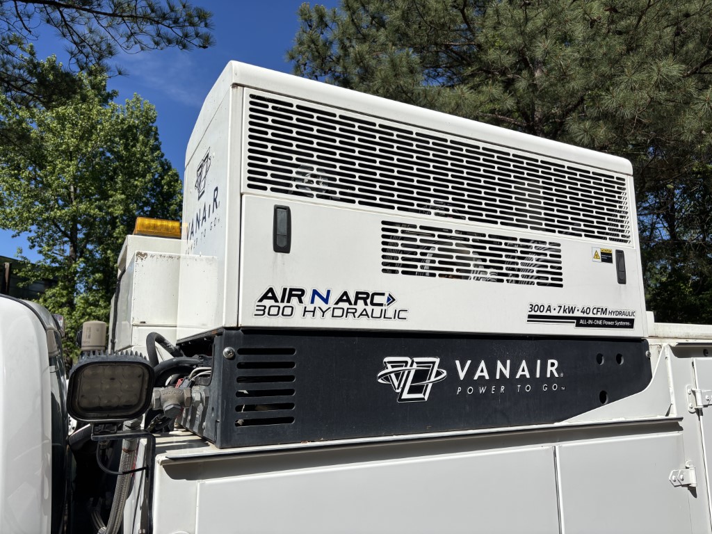 Used 2019 Ford F550 XL service truck