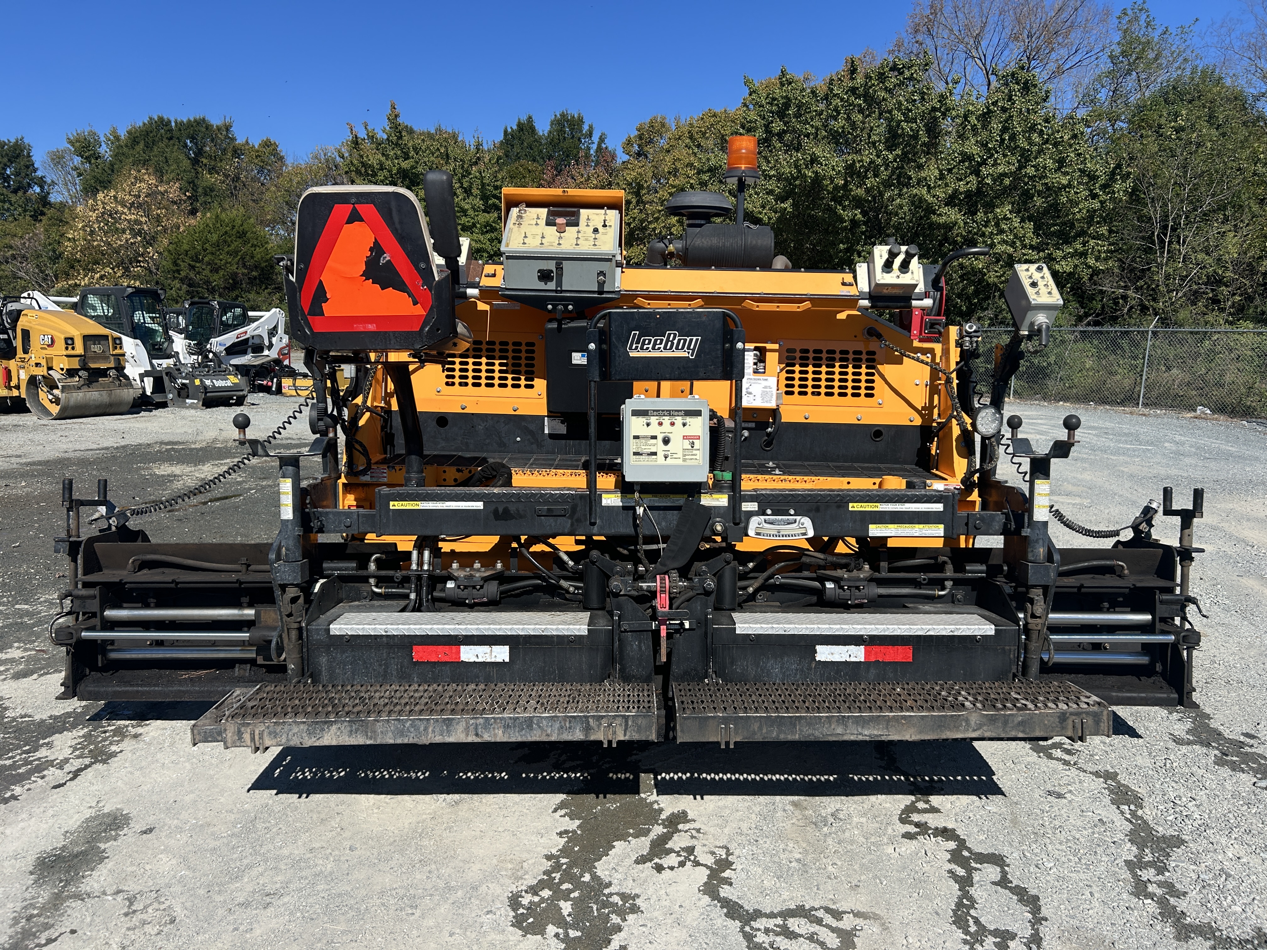 Used 2021 Leeboy 8515E
