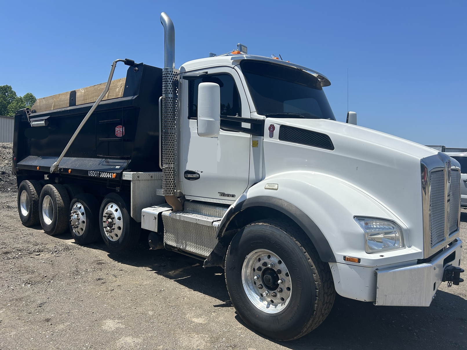 Used 2017 Kenworth T880 Quad Axle Dump Truck