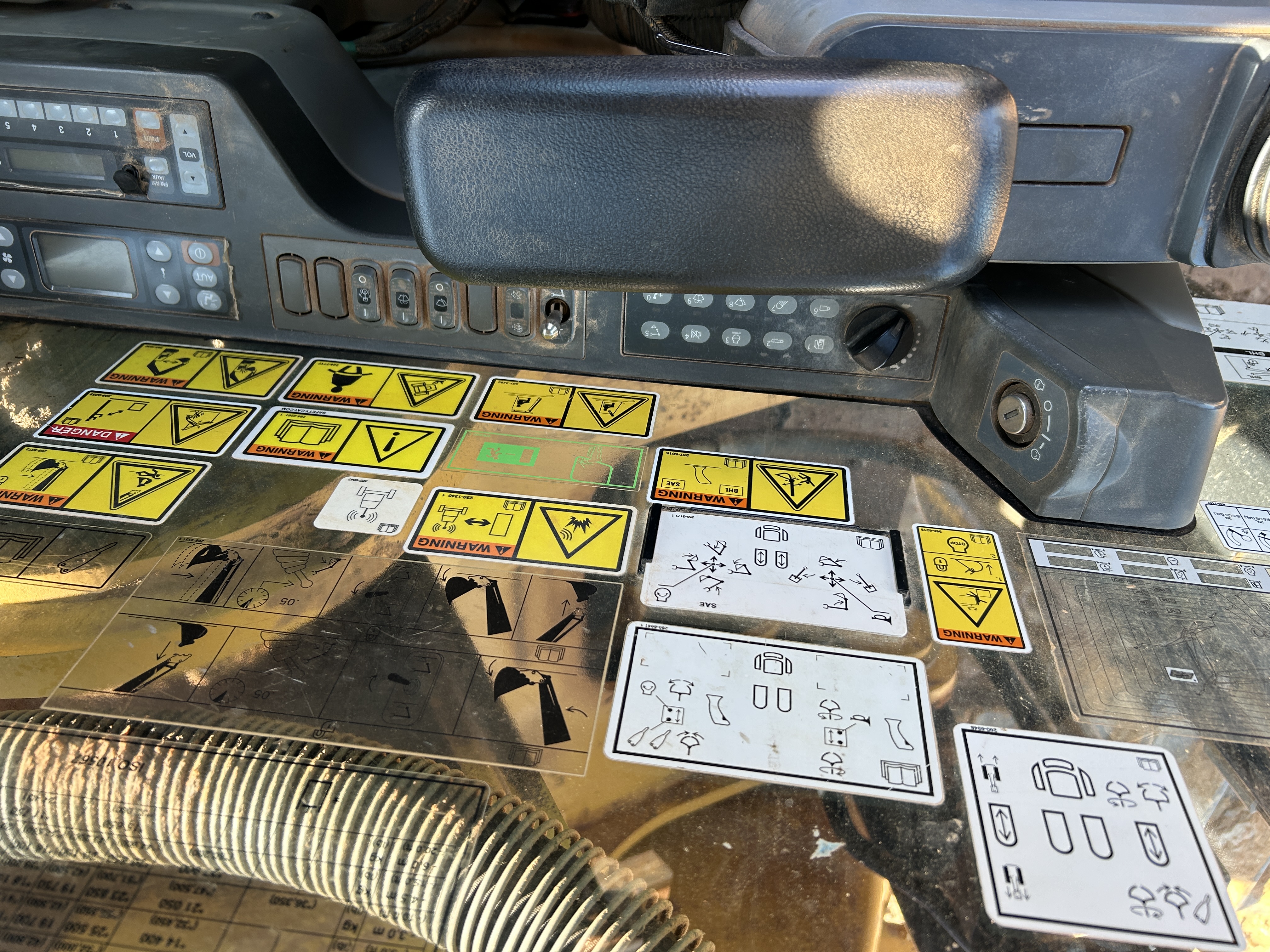 Used 2016 Caterpillar 349FL