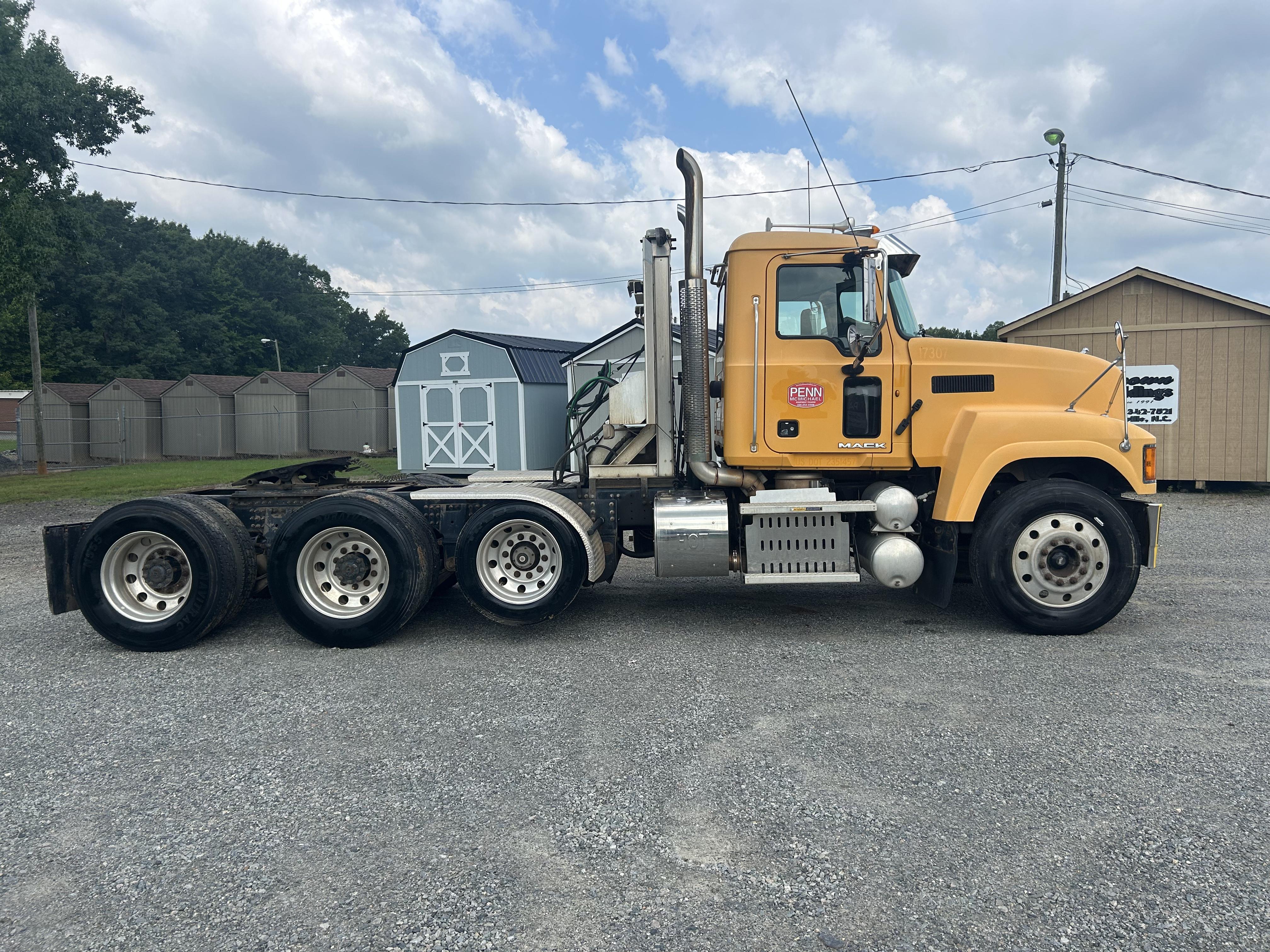 Used 2013 Mack CHU613 Pinnacle Road Tractor
