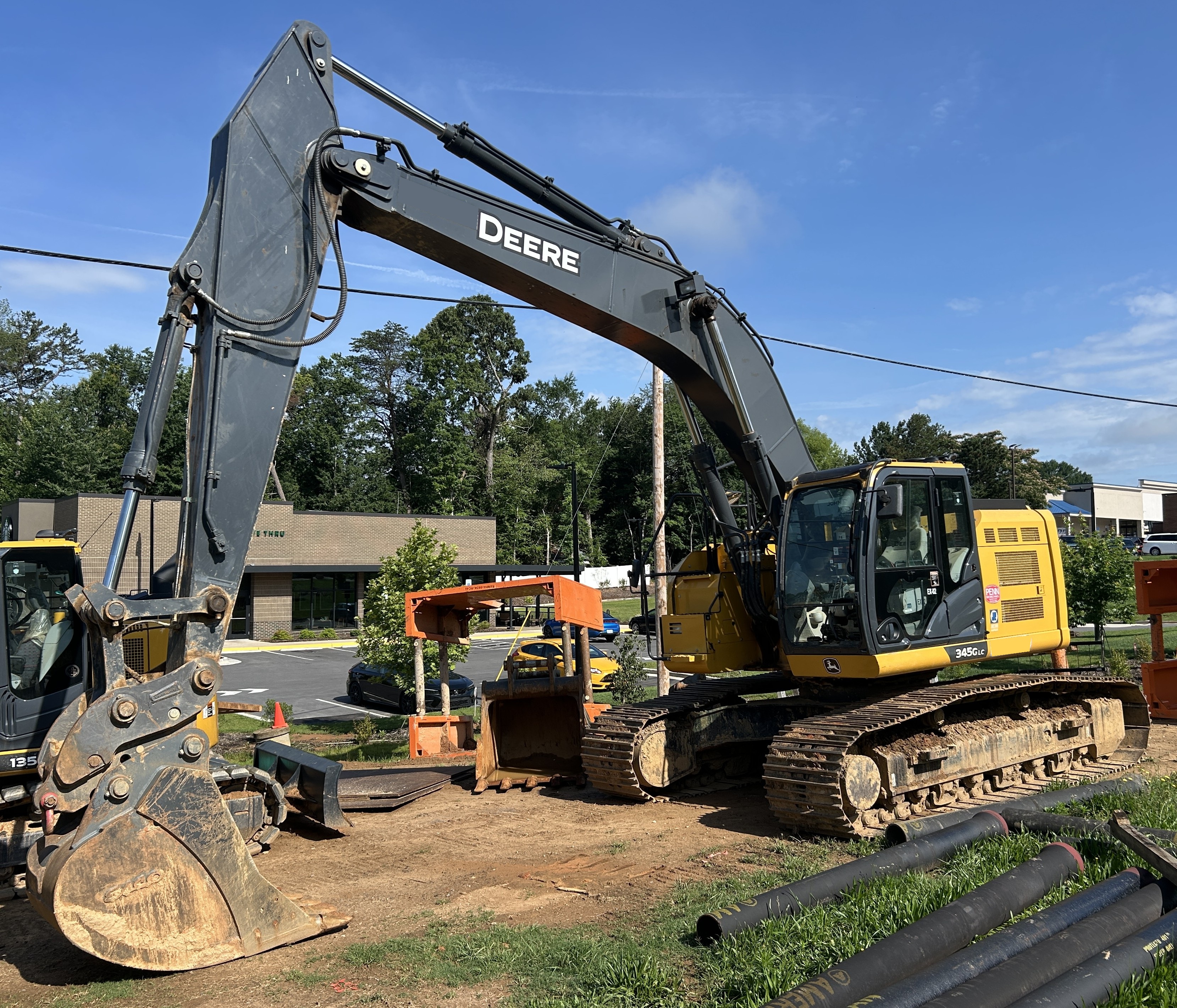 Used 2021 Deere 345G LC - low hours very nice