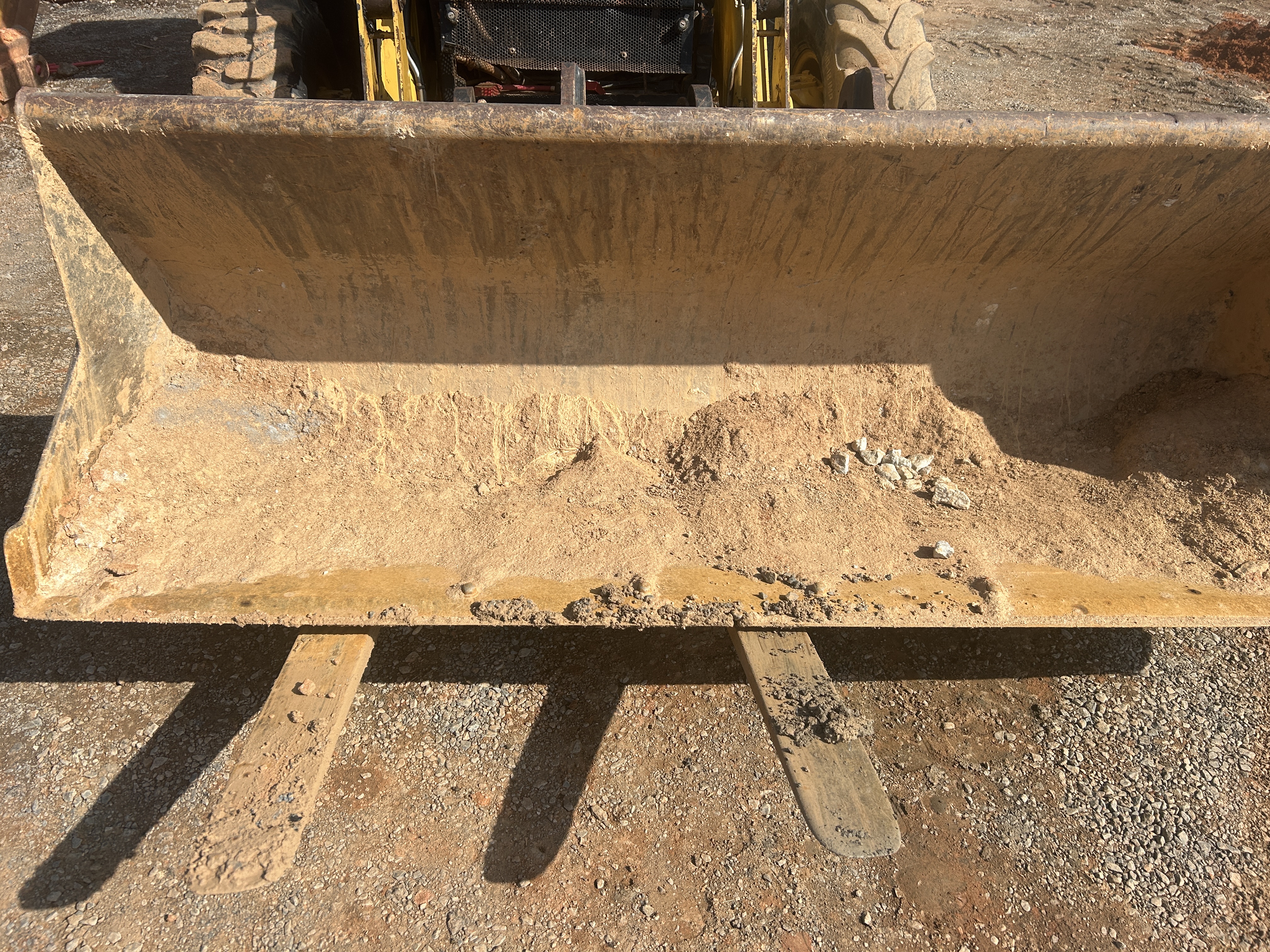 Used 2015 Caterpillar 420F2 IT