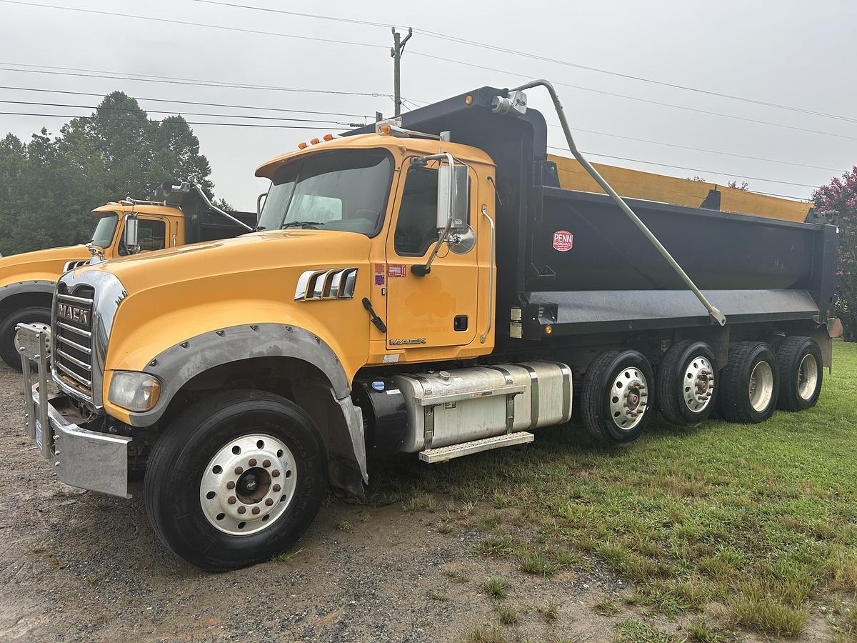 Used 2014 Mack Granite GU713 Quad Axle Dump Truck - Automatic
