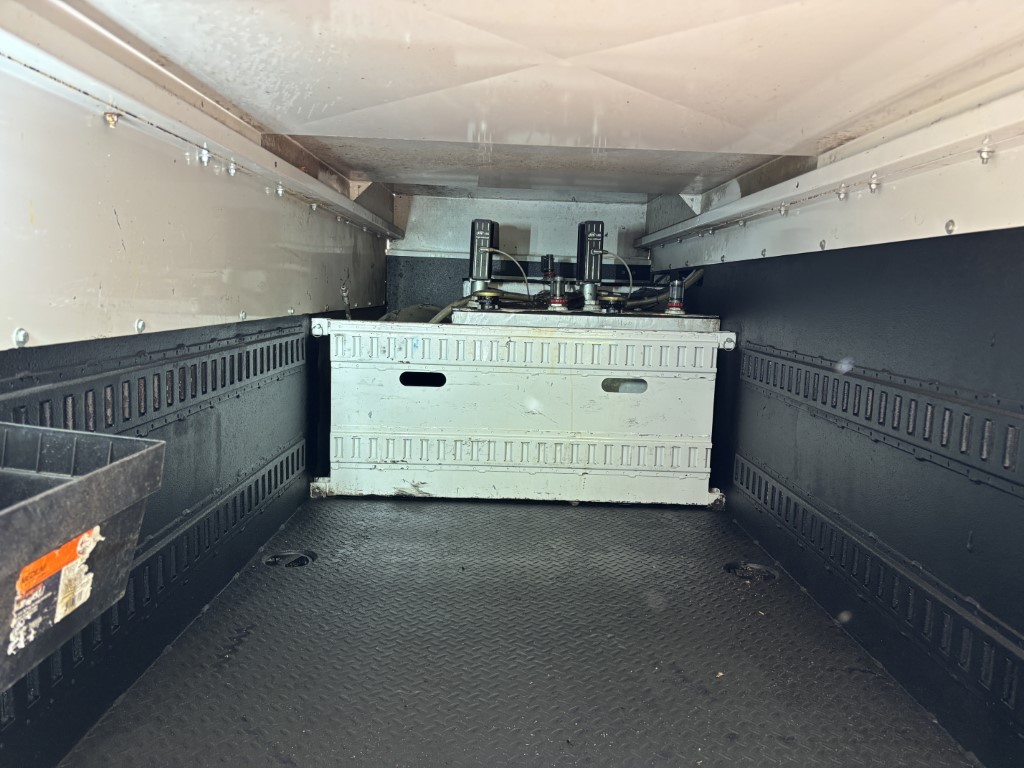 Used 2019 Ford F550 XL service truck