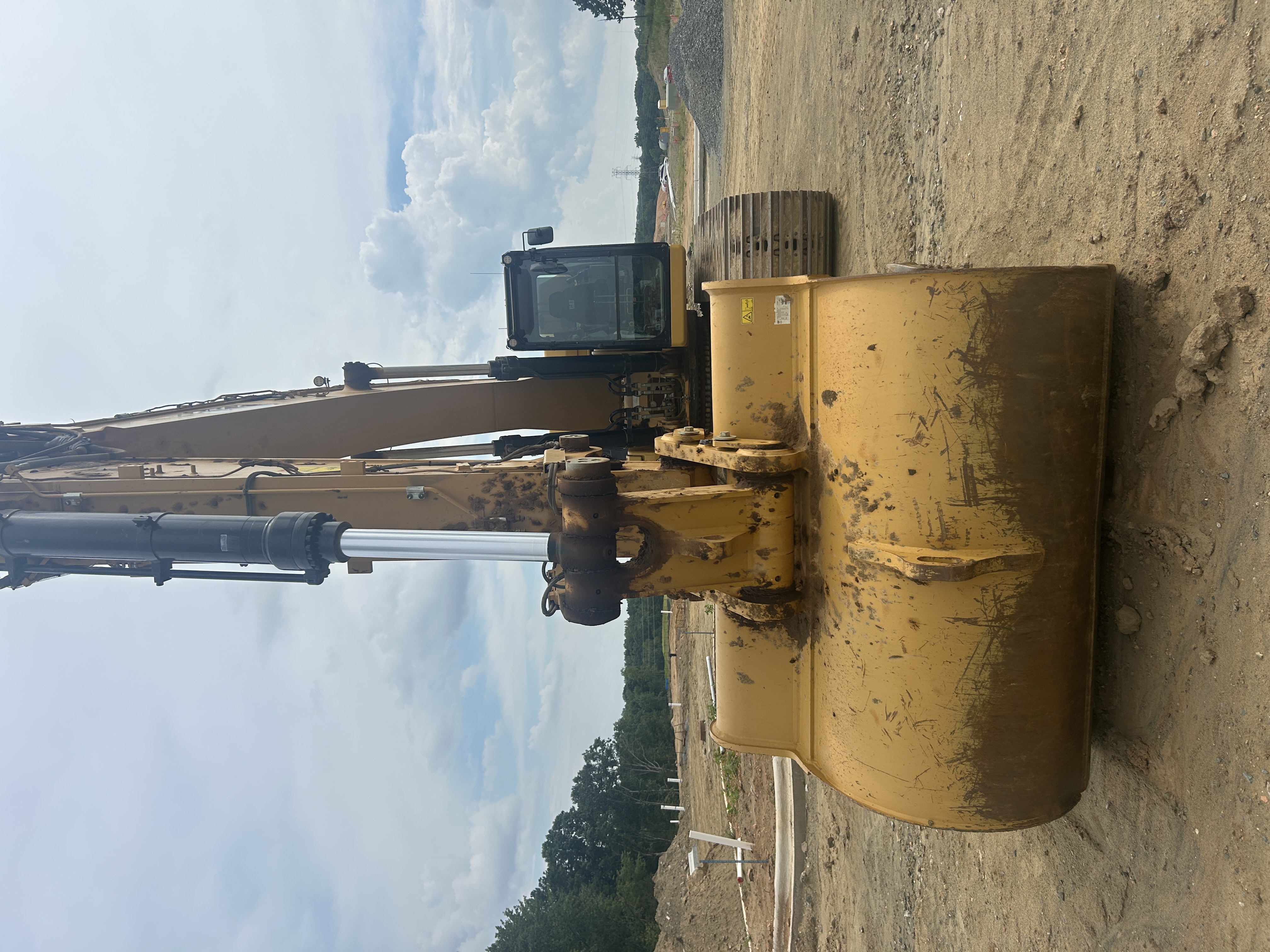 Used 2024 Caterpillar 352 with 3D Earthworks, Warranty, Auto Greaser