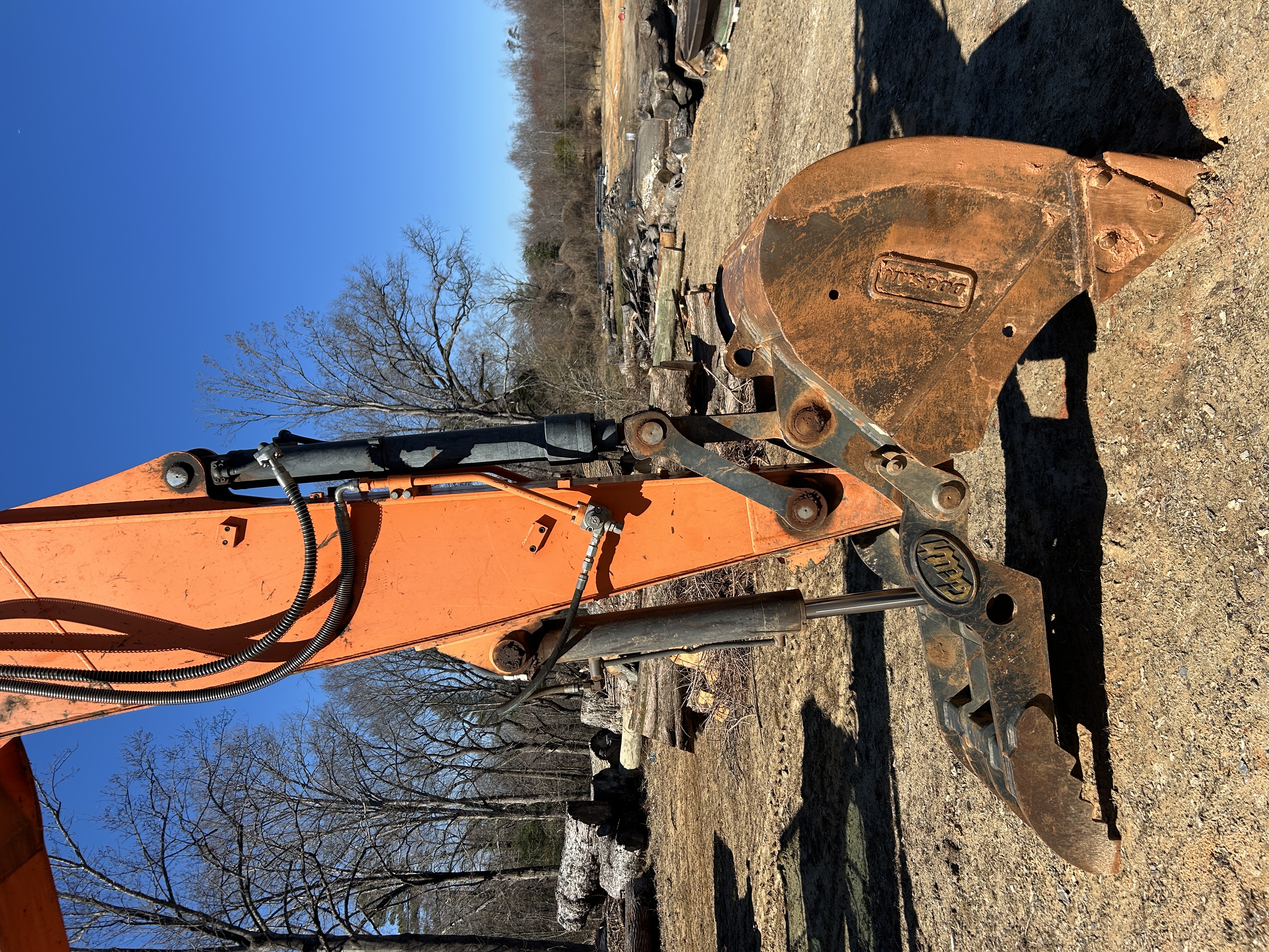 Used 2017 Doosan DX140LC-5