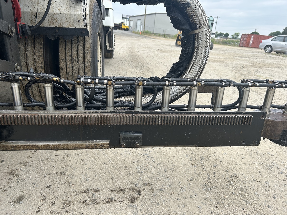 Used 2018 International Leeboy Rosco Maximizer 3 Tack Truck